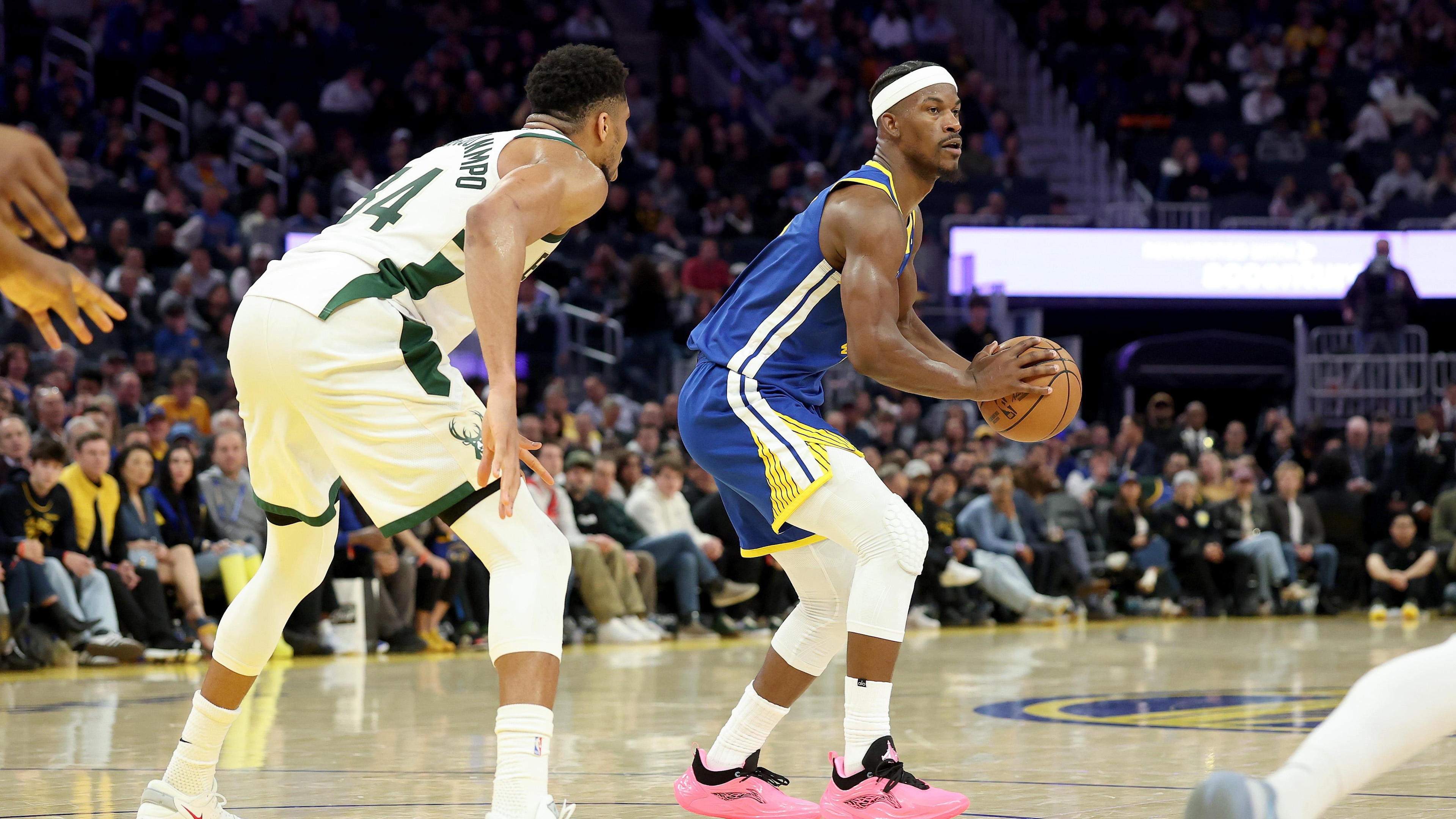 Milwaukee Bucks v Golden State Warriors Milwaukee Bucks v Golden State Warriors