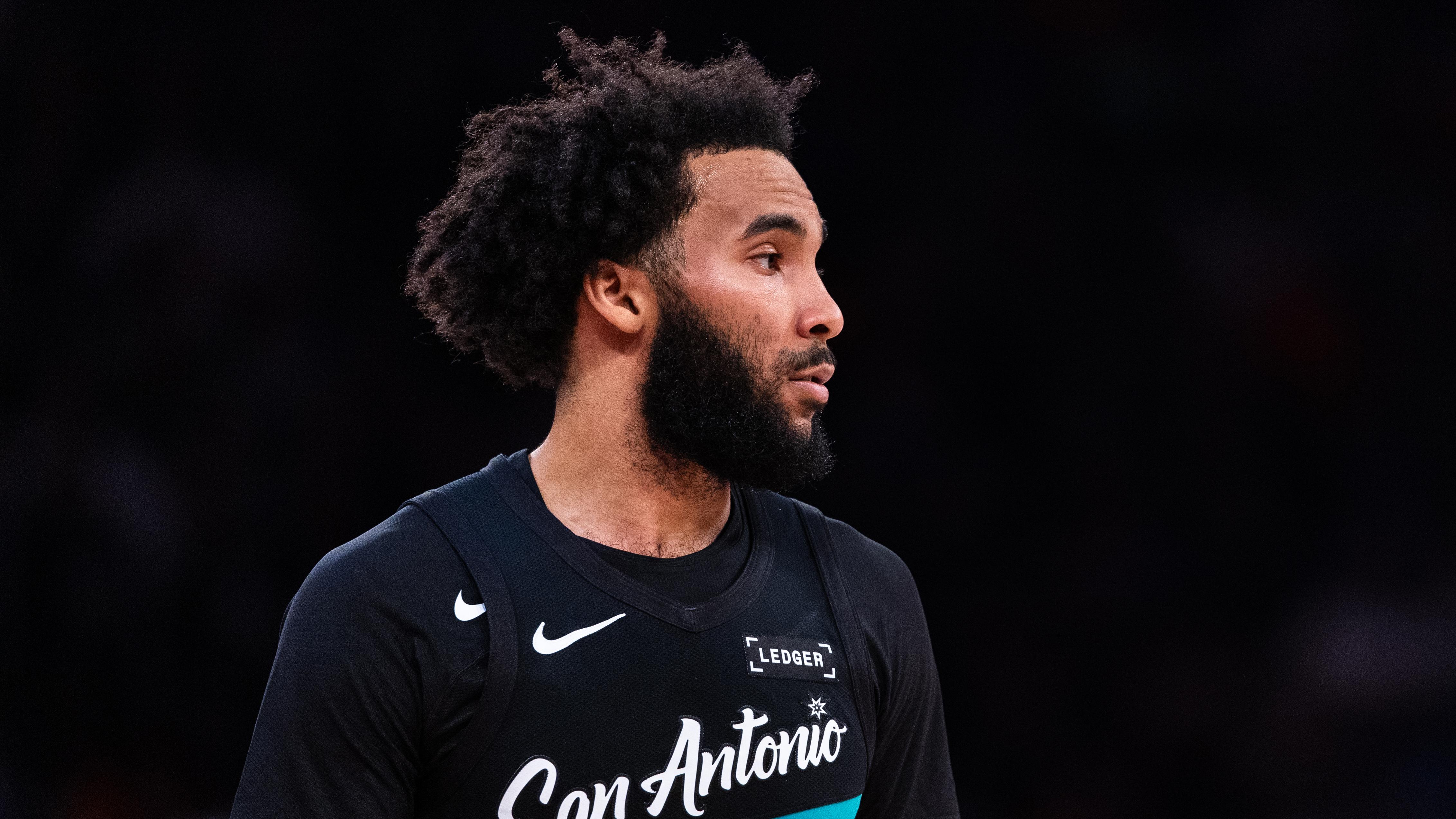 San Antonio Spurs v New York Knicks