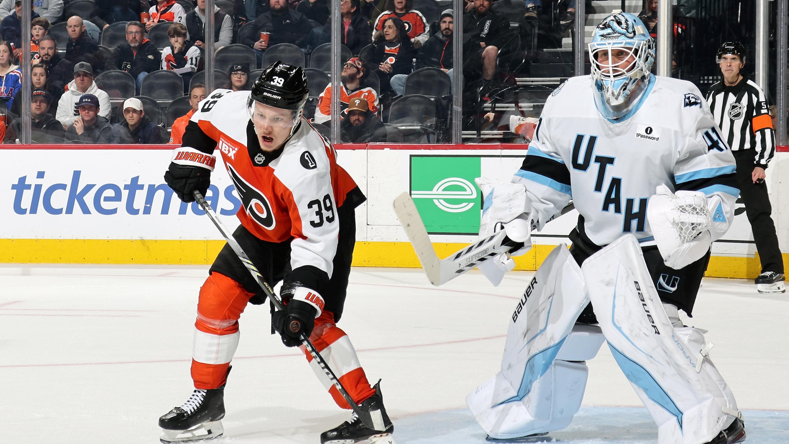 Utah Mammoth v Philadelphia Flyers