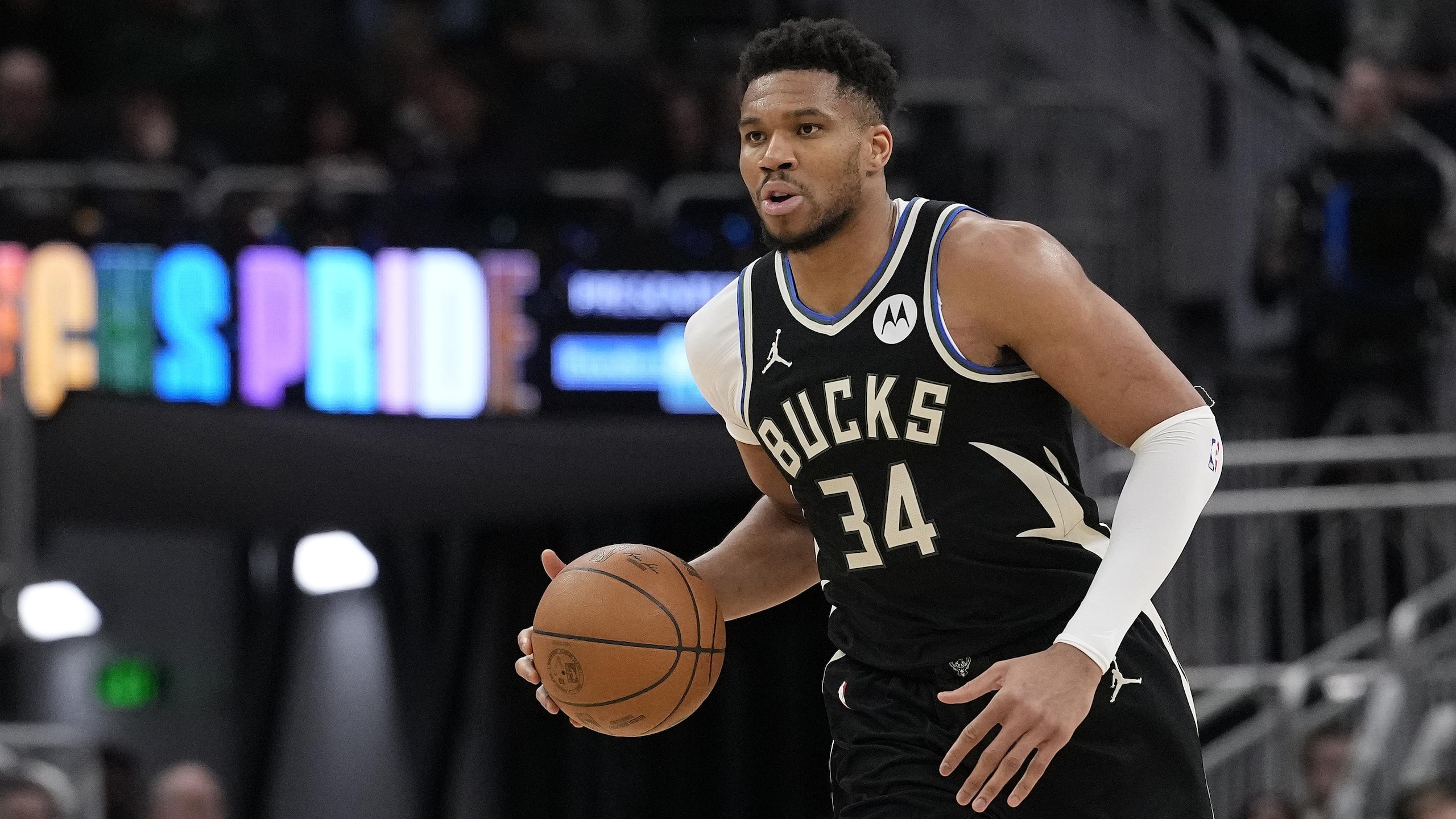 Indiana Pacers v Milwaukee Bucks