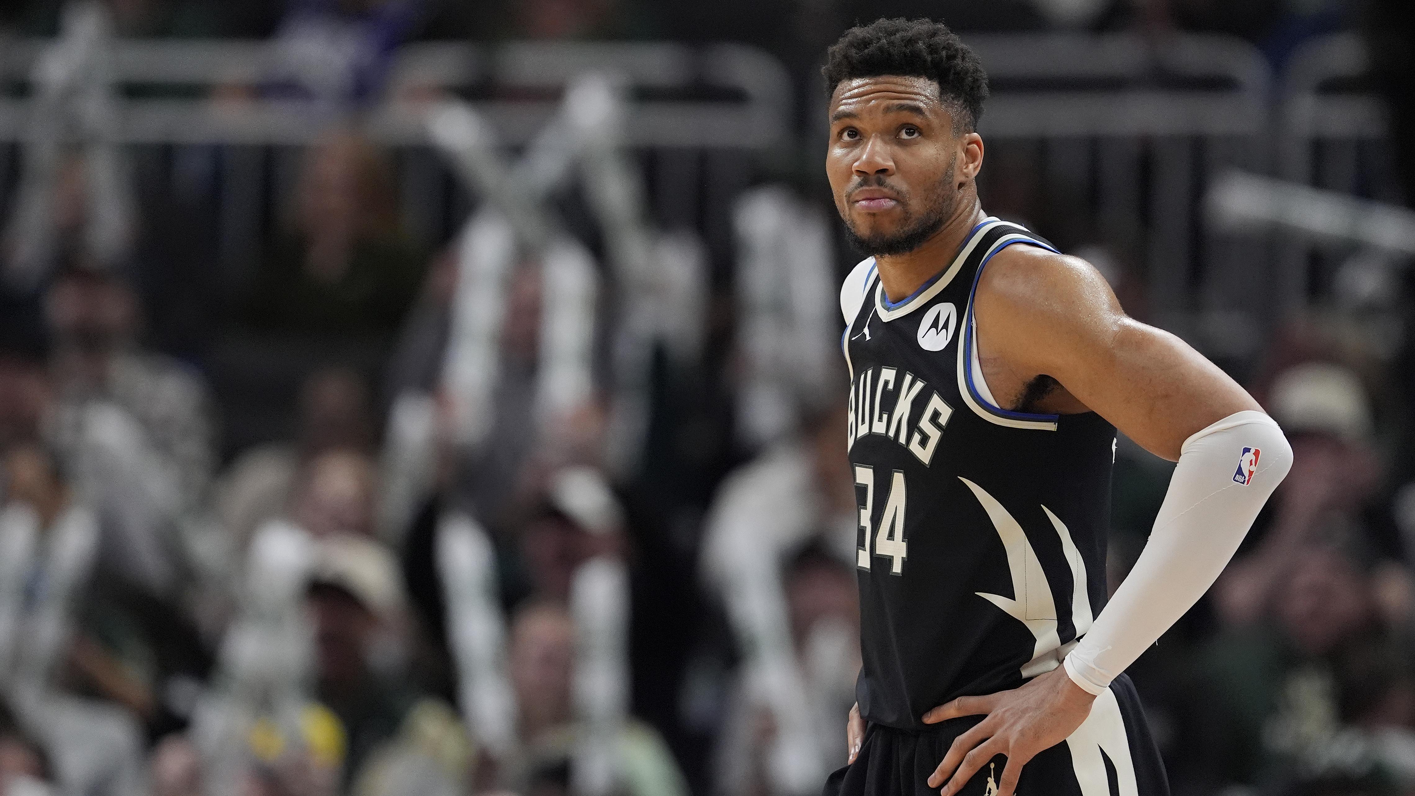 Indiana Pacers v Milwaukee Bucks Indiana Pacers v Milwaukee Bucks