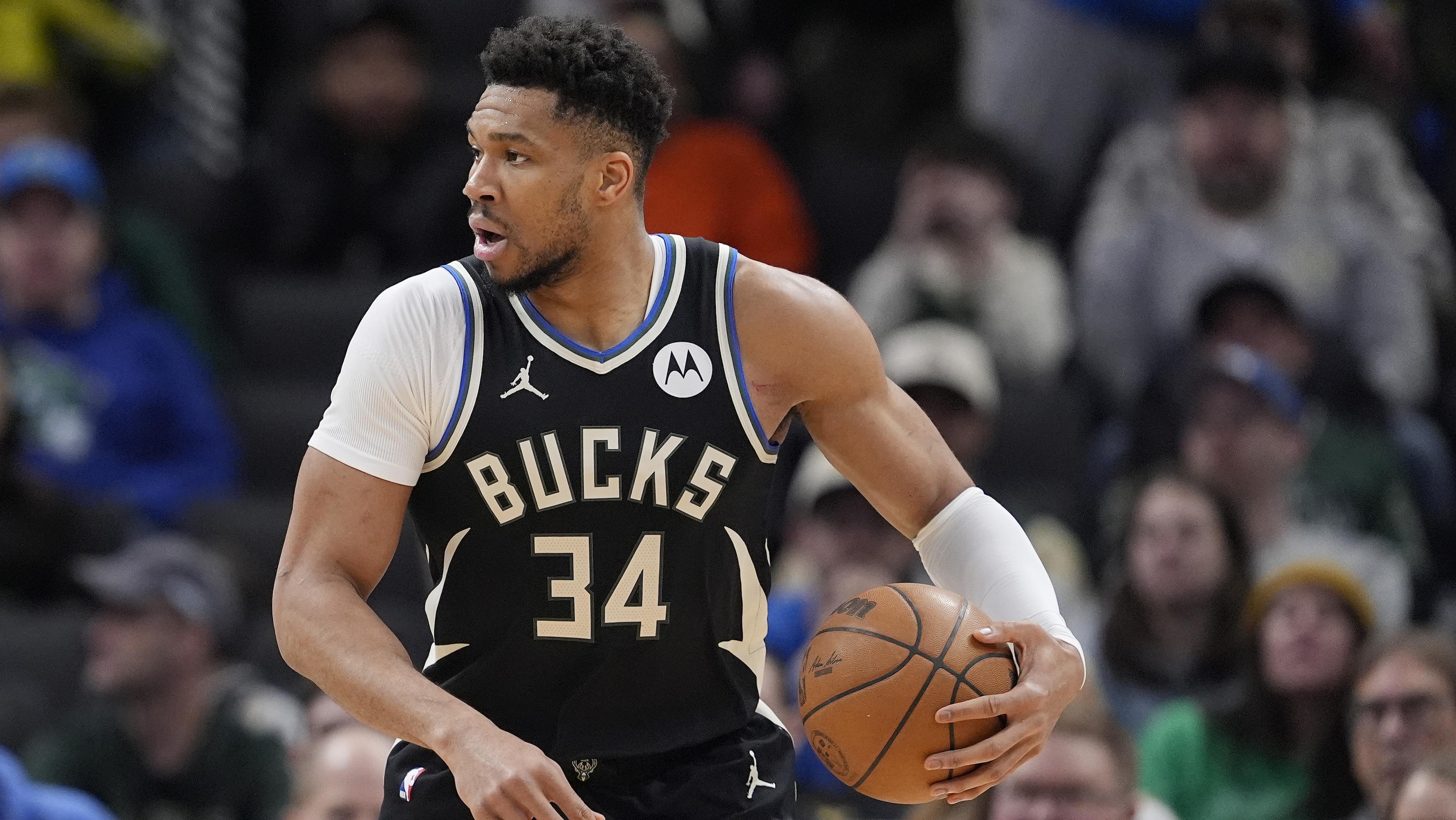 Lakers Should Avoid Giannis Trade Pursuit Amid LeBron James, 2026 NBA Offseason Rumors