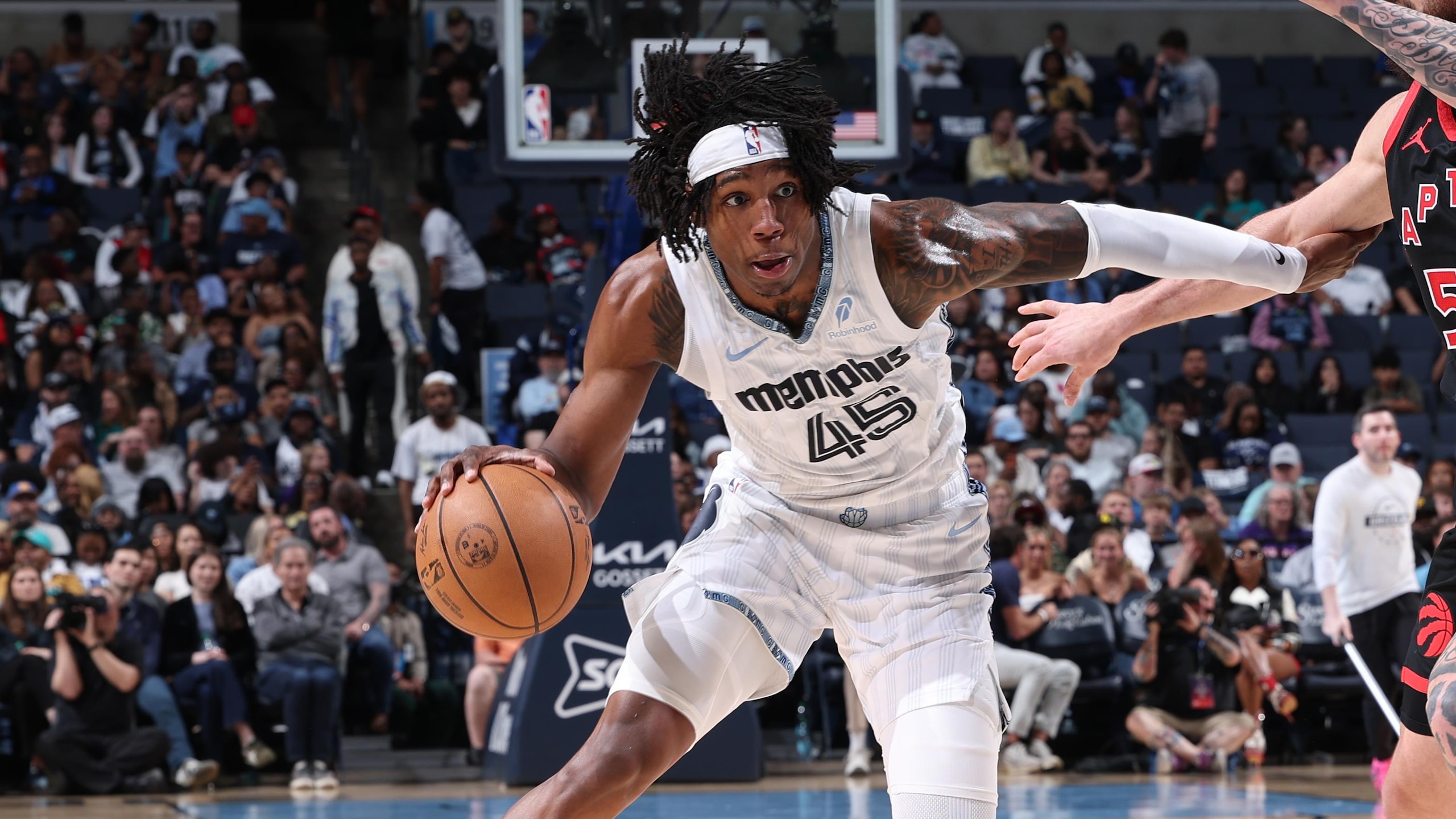 Toronto Raptors v Memphis Grizzlies Toronto Raptors v Memphis Grizzlies
