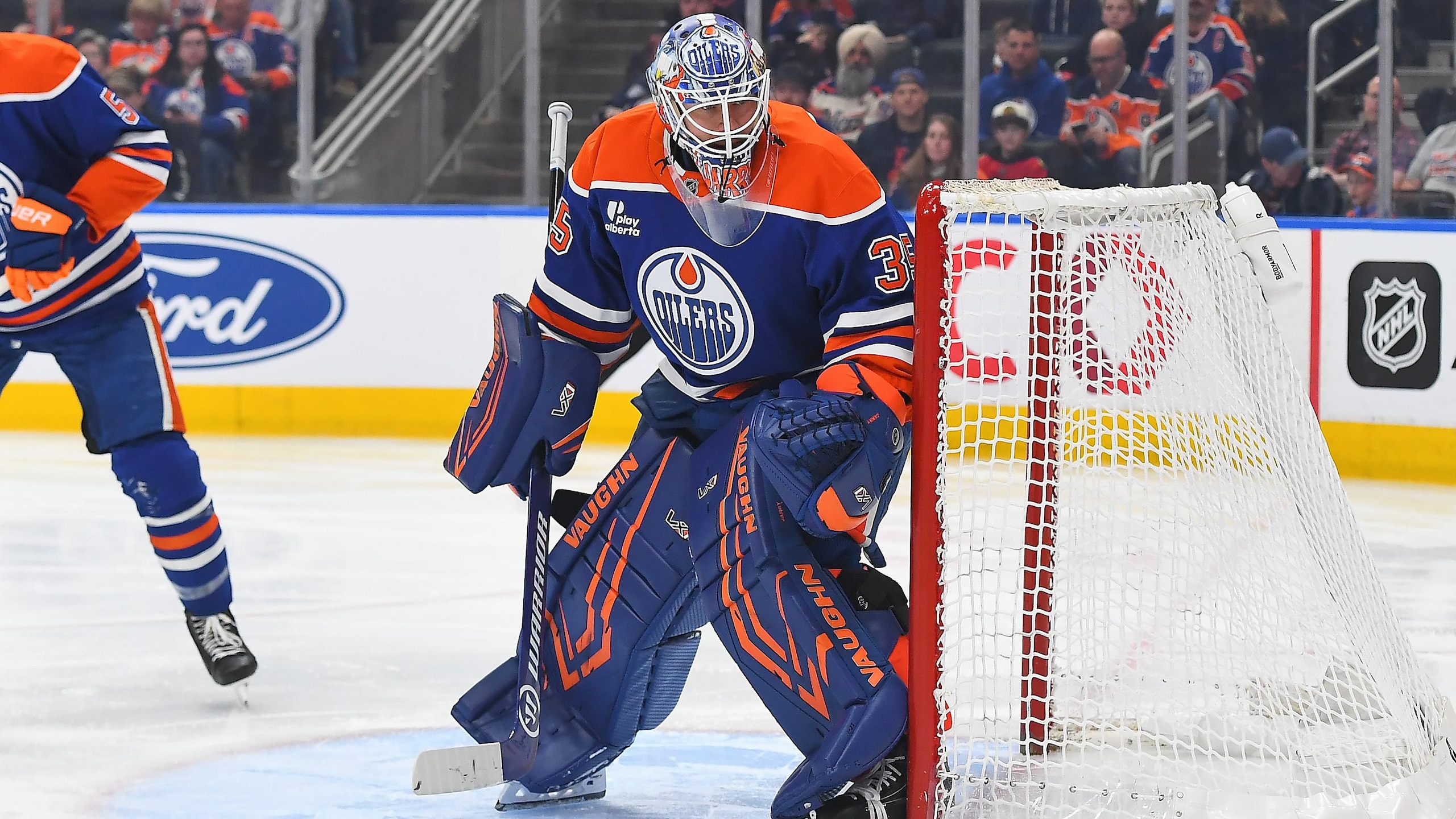 Chicago Blackhawks v Edmonton Oilers