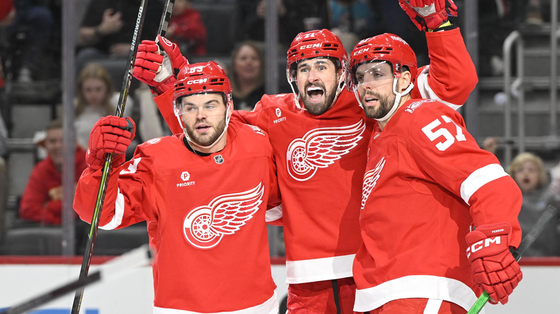 NHL: APR 09 Flyers at Red Wings NHL: APR 09 Flyers at Red Wings