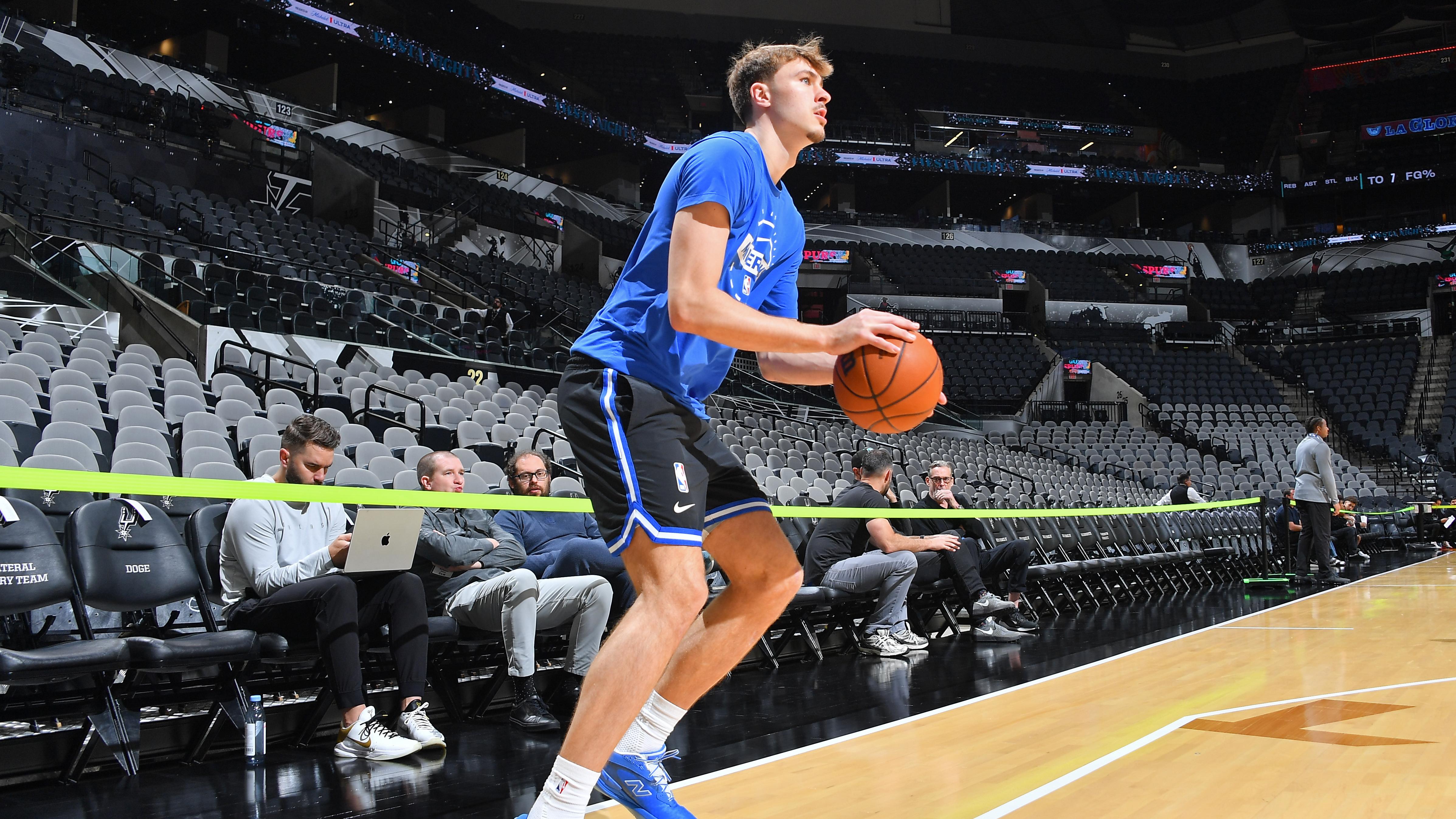 Dallas Mavericks v San Antonio Spurs