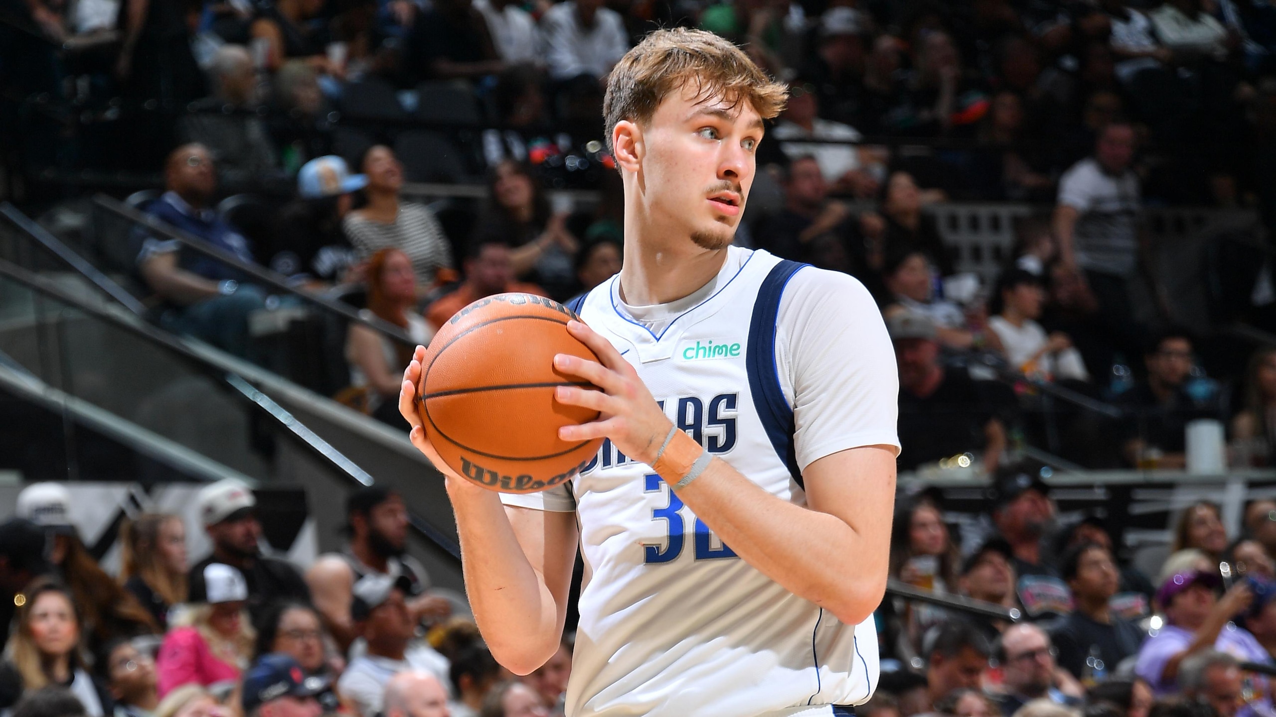 Dallas Mavericks v San Antonio Spurs
