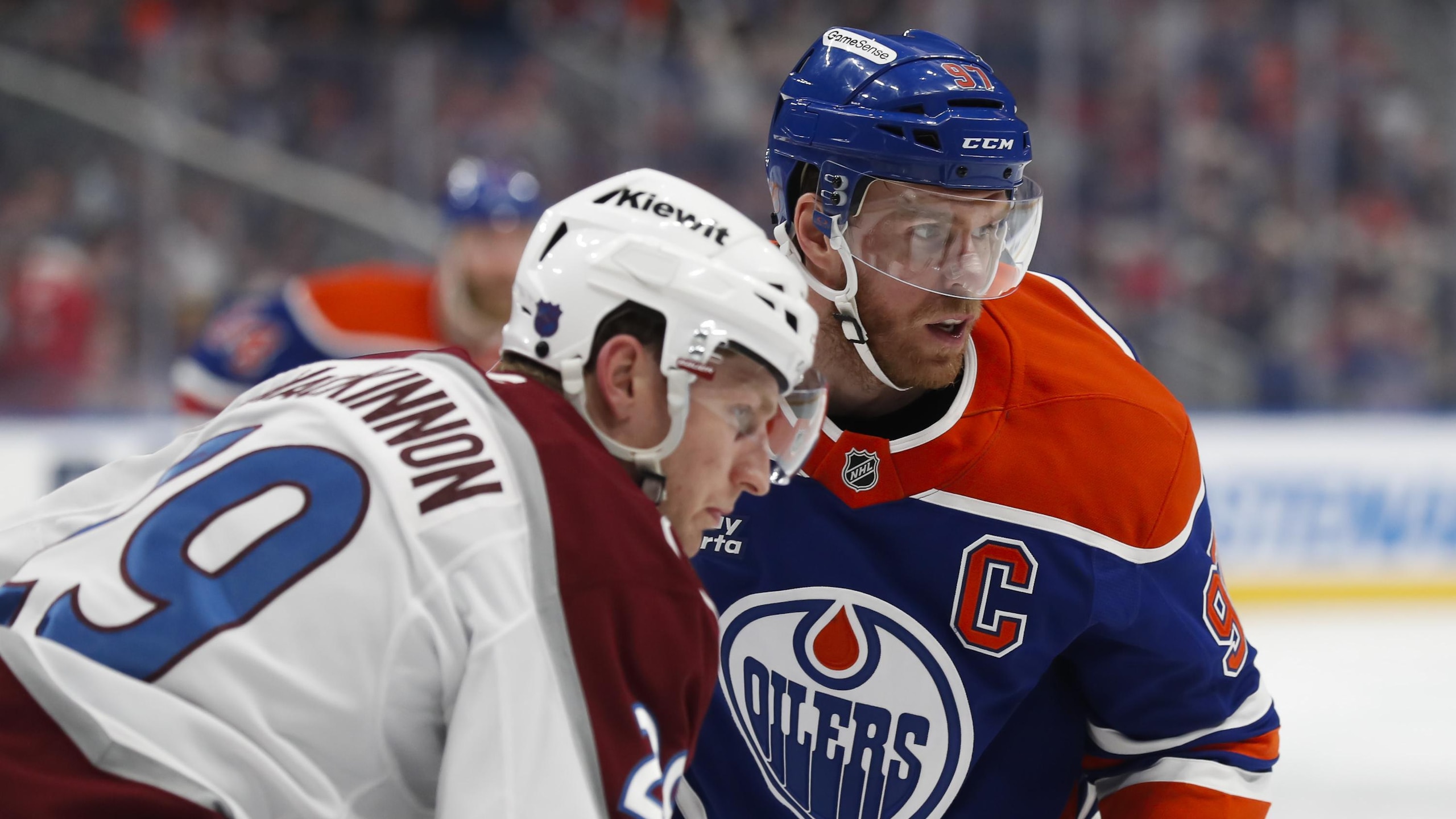 Colorado Avalanche v Edmonton Oilers