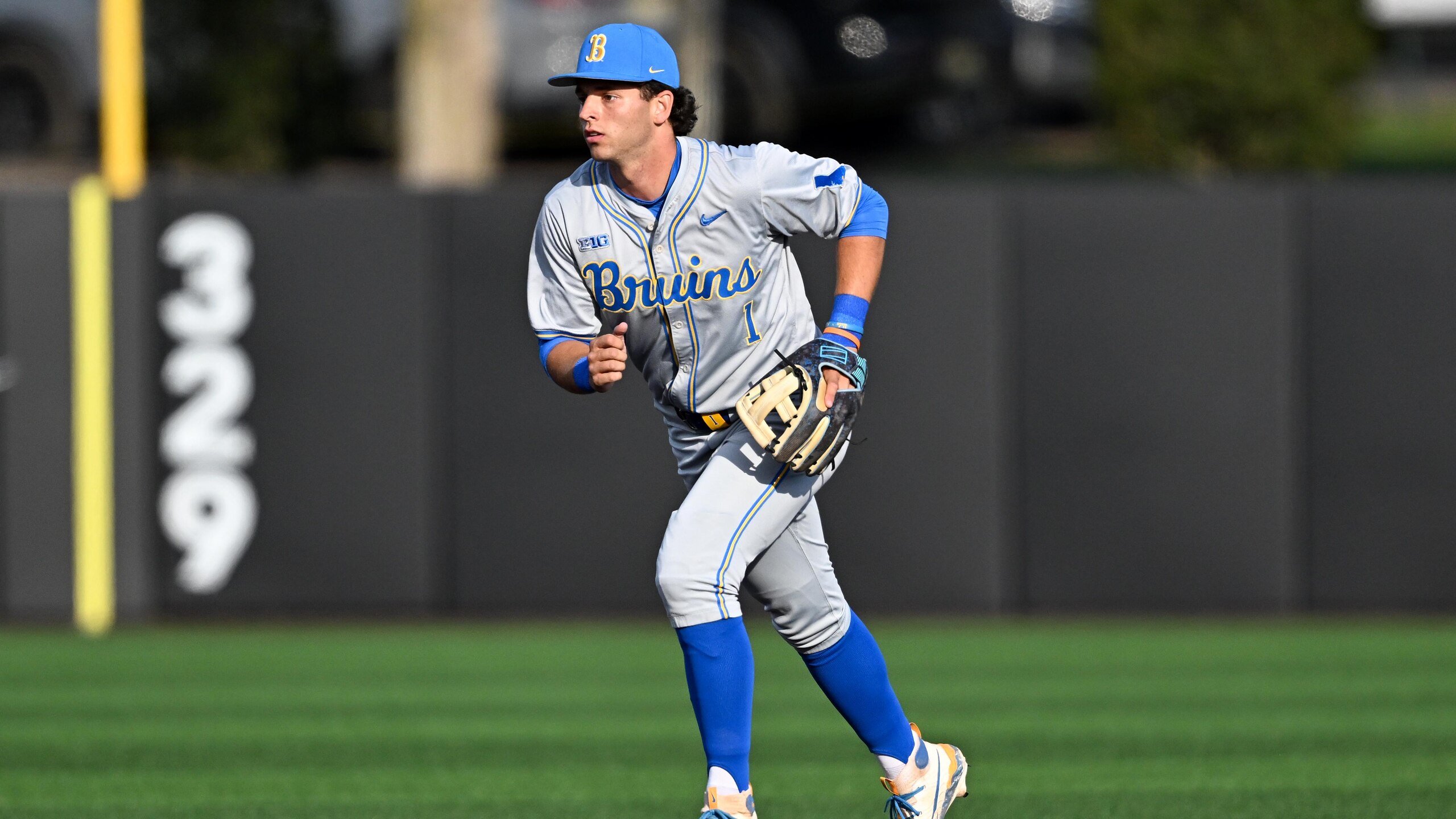 UCLA Bruins v Rutgers Scarlet Knights
