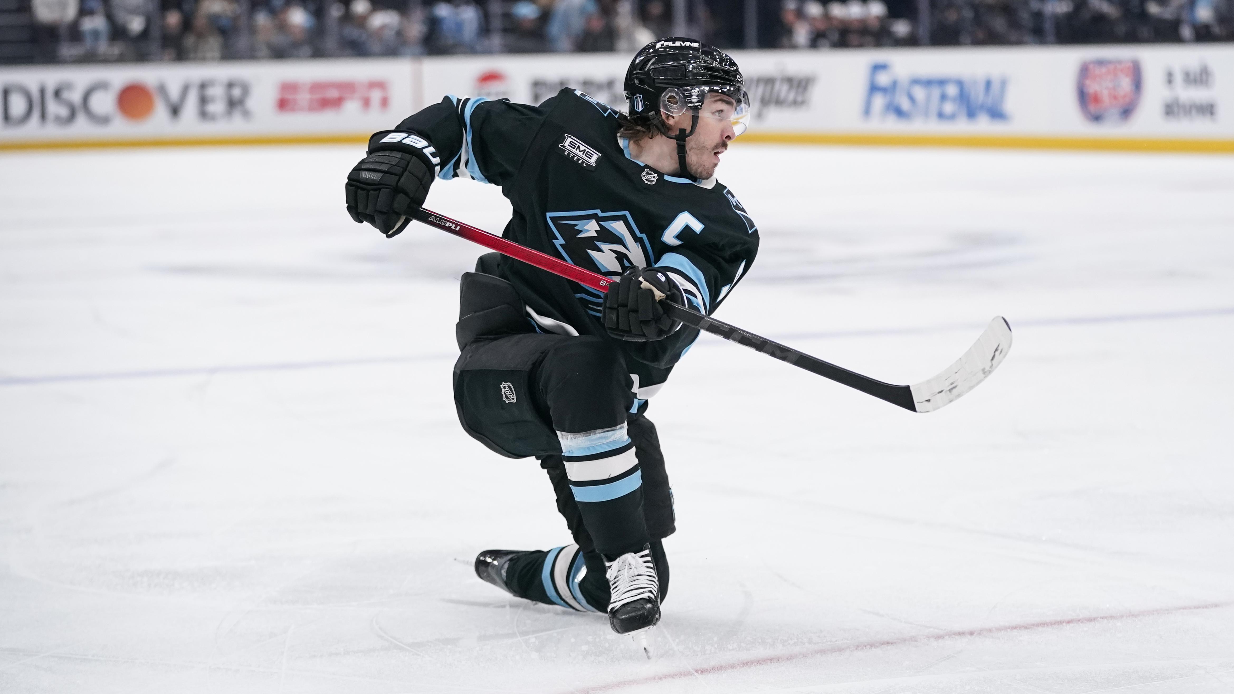 NHL: MAY 01 Playoffs First Round Golden Knights at Mammoth