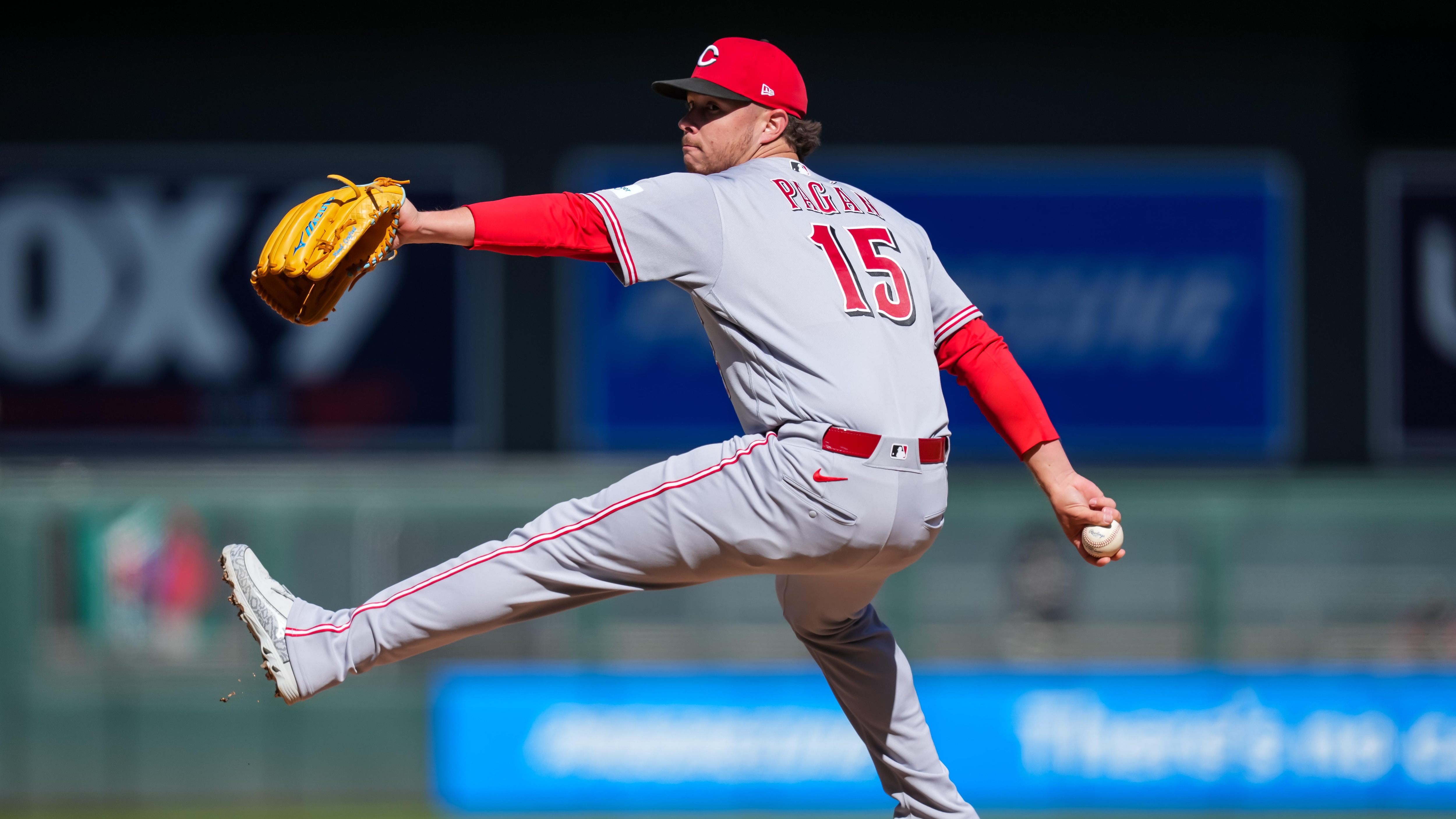 Cincinnati Reds v Minnesota Twins