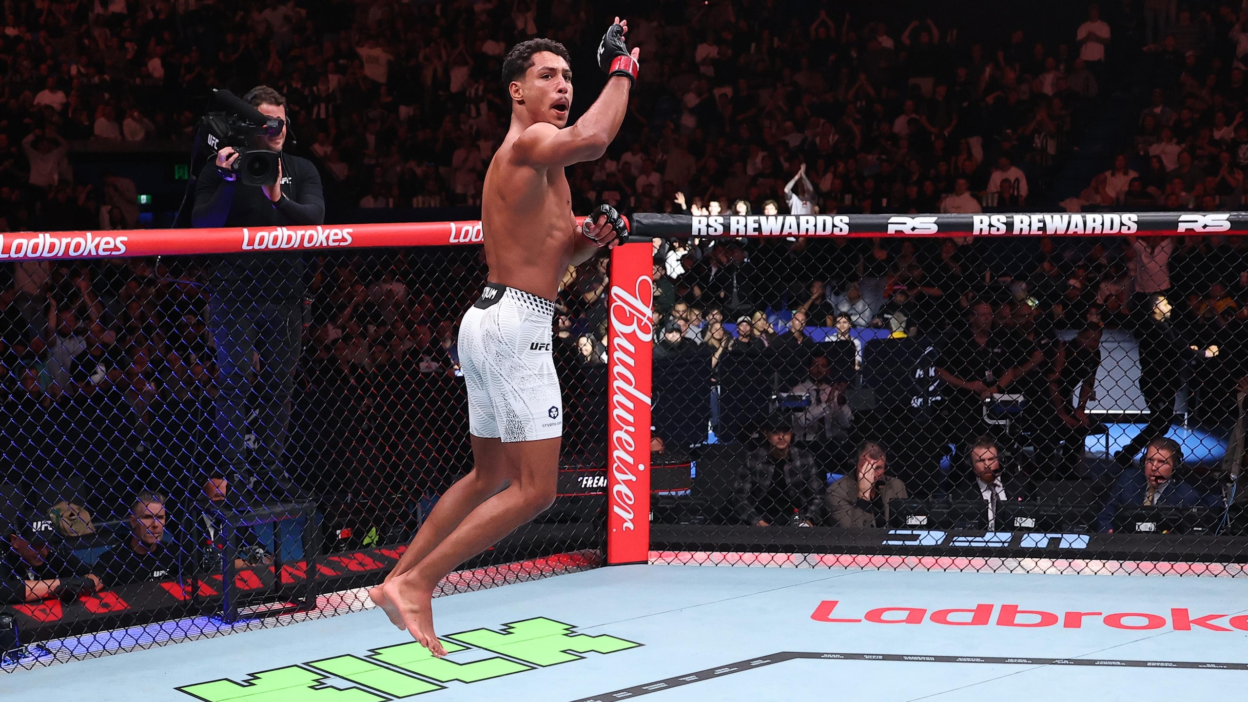 UFC Fight Night: Rahiki v Schmid