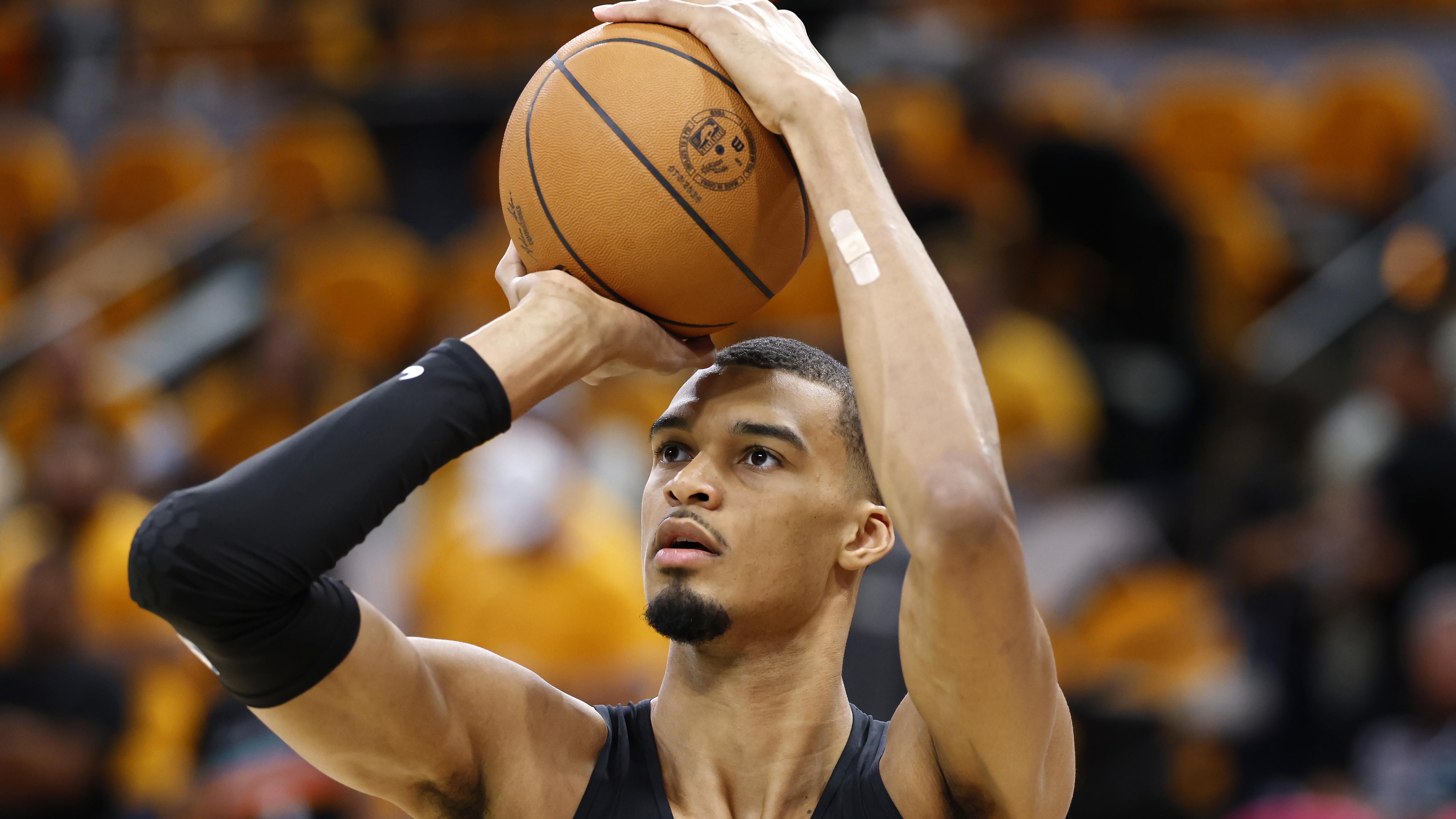 Minnesota Timberwolves v San Antonio Spurs - Game One