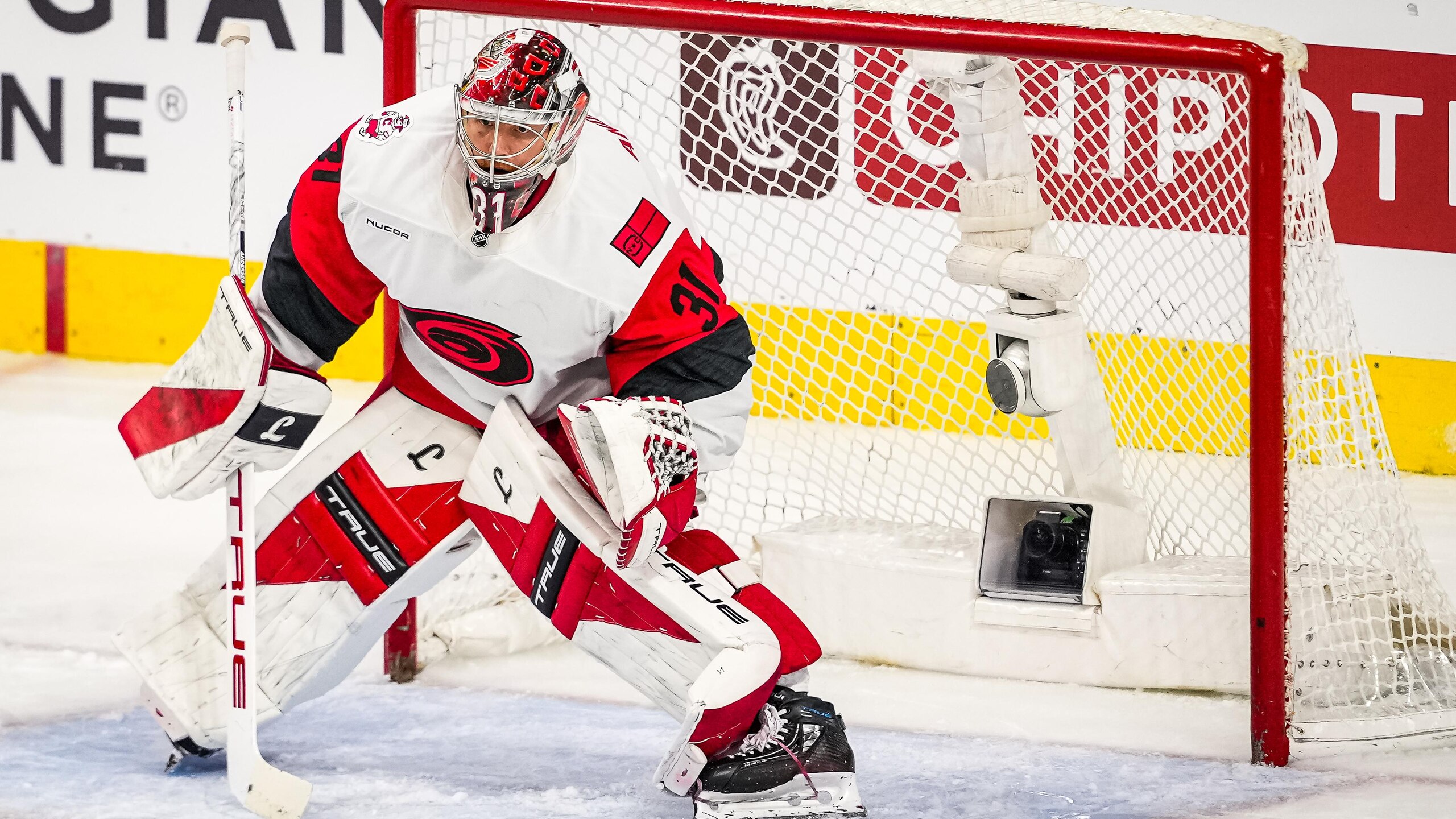 Carolina Hurricanes v Philadelphia Flyers - Game Four Carolina Hurricanes v Philadelphia Flyers - Game Four