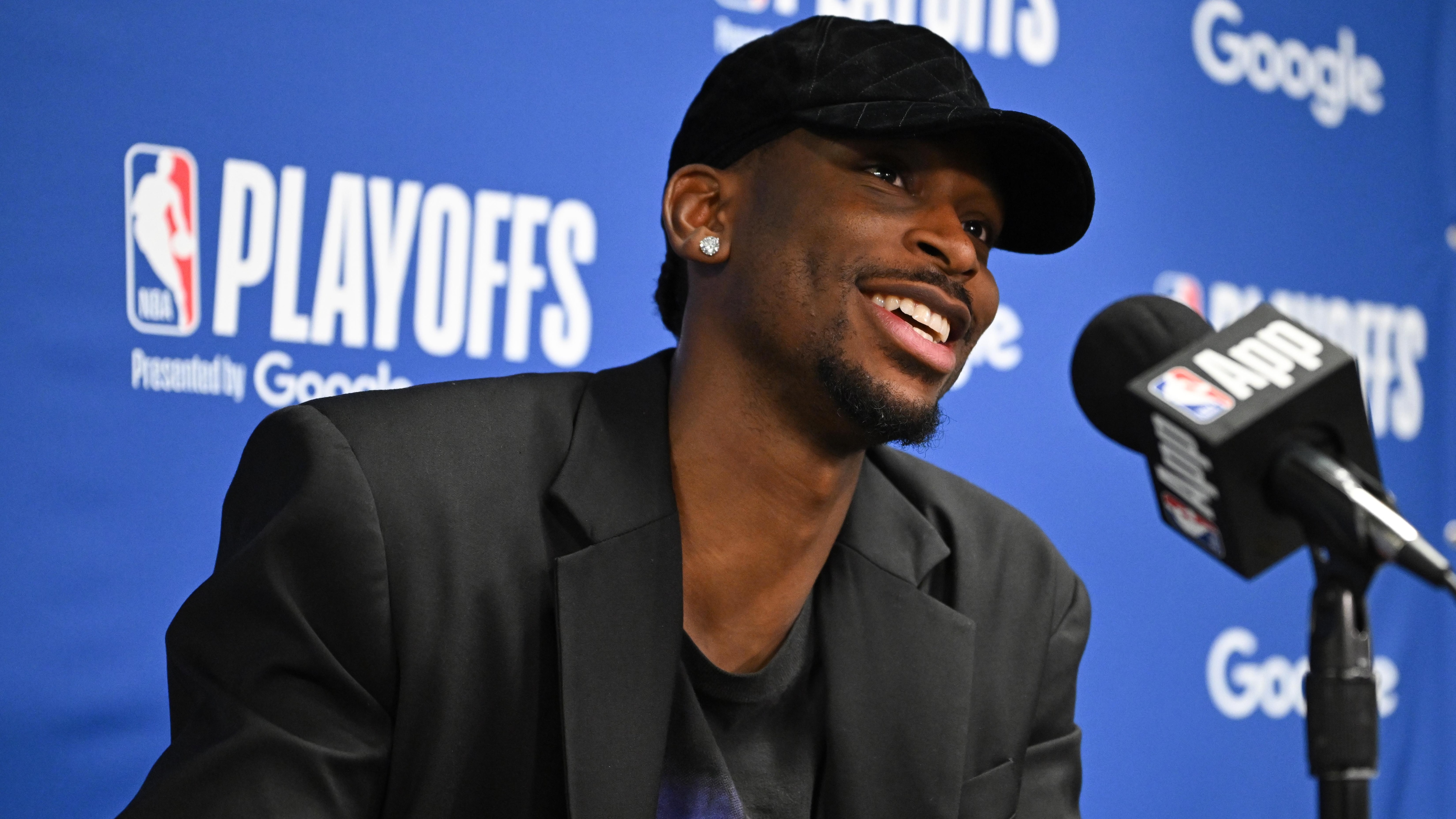 Oklahoma City Thunder v Los Angeles Lakers - Game Three
