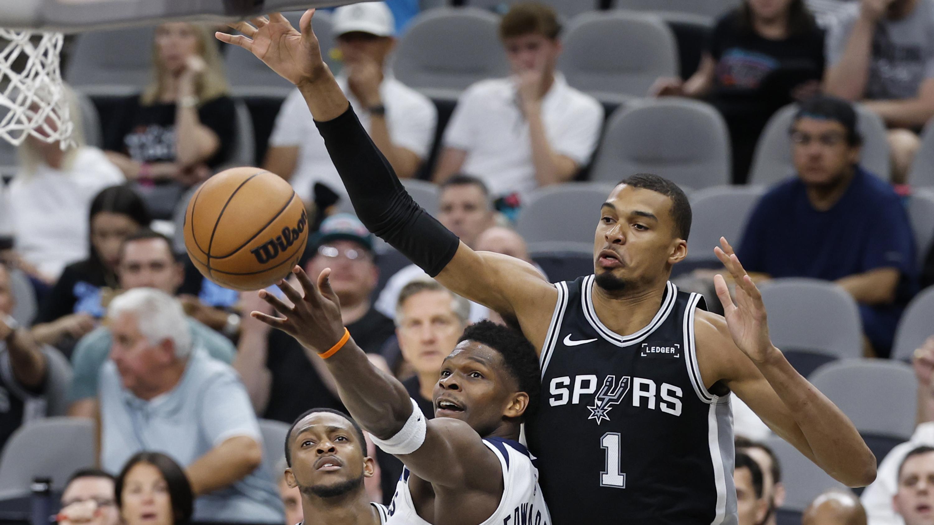 Minnesota Timberwolves v San Antonio Spurs-Game Five Minnesota Timberwolves v San Antonio Spurs-Game Five