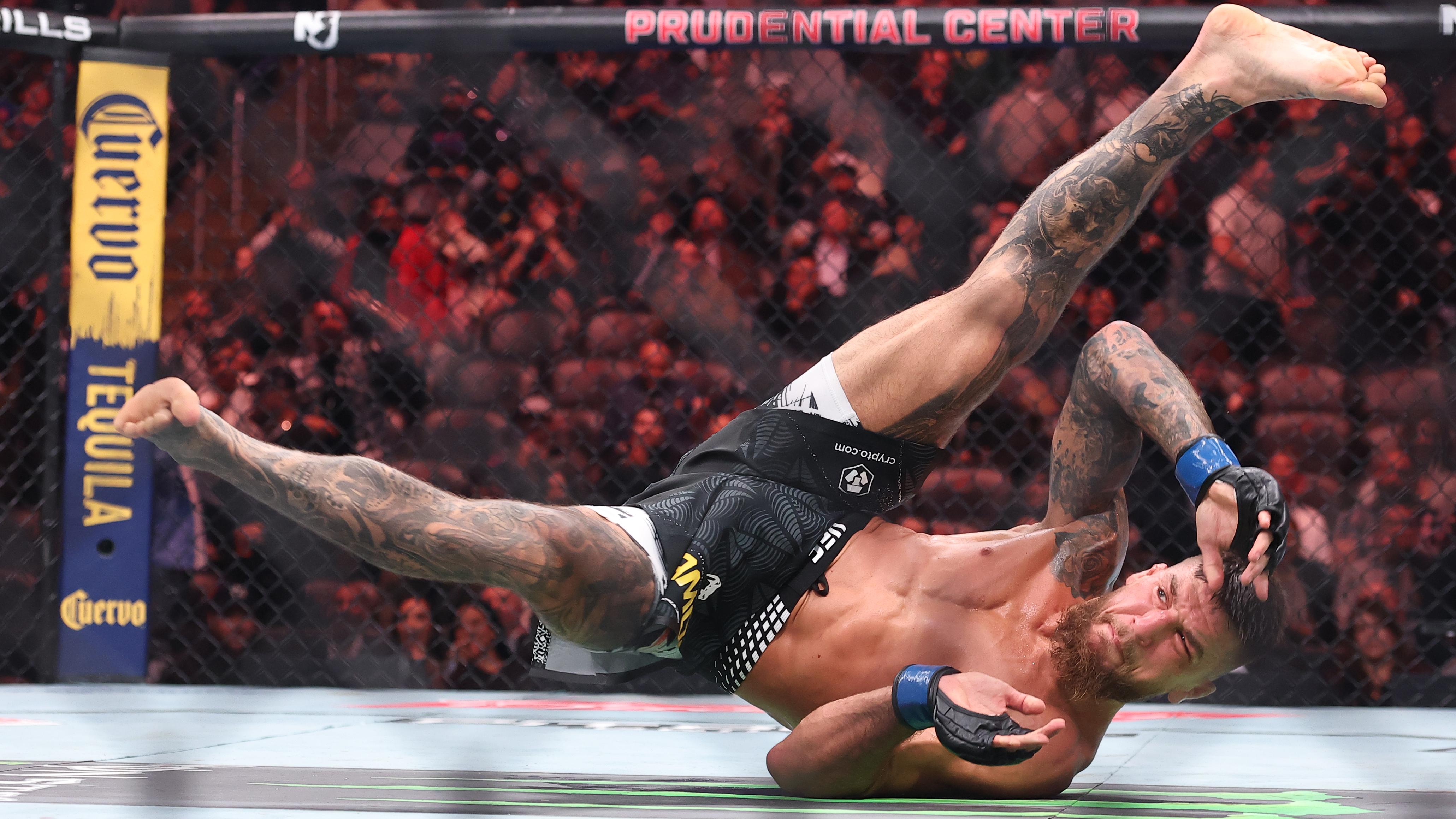 UFC 328: Alvarez v Amosov