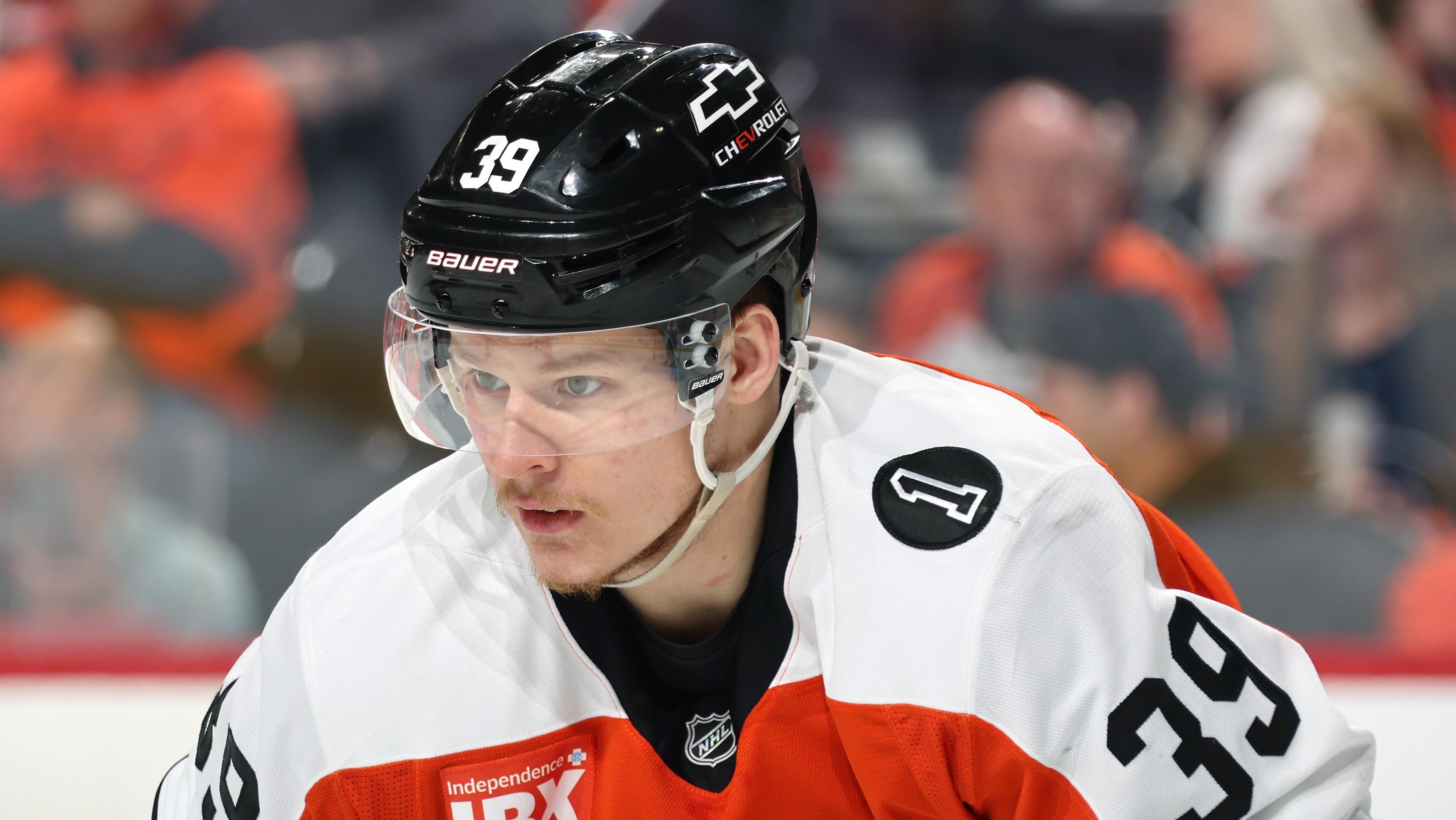 Carolina Hurricanes v Philadelphia Flyers - Game Three Carolina Hurricanes v Philadelphia Flyers - Game Three