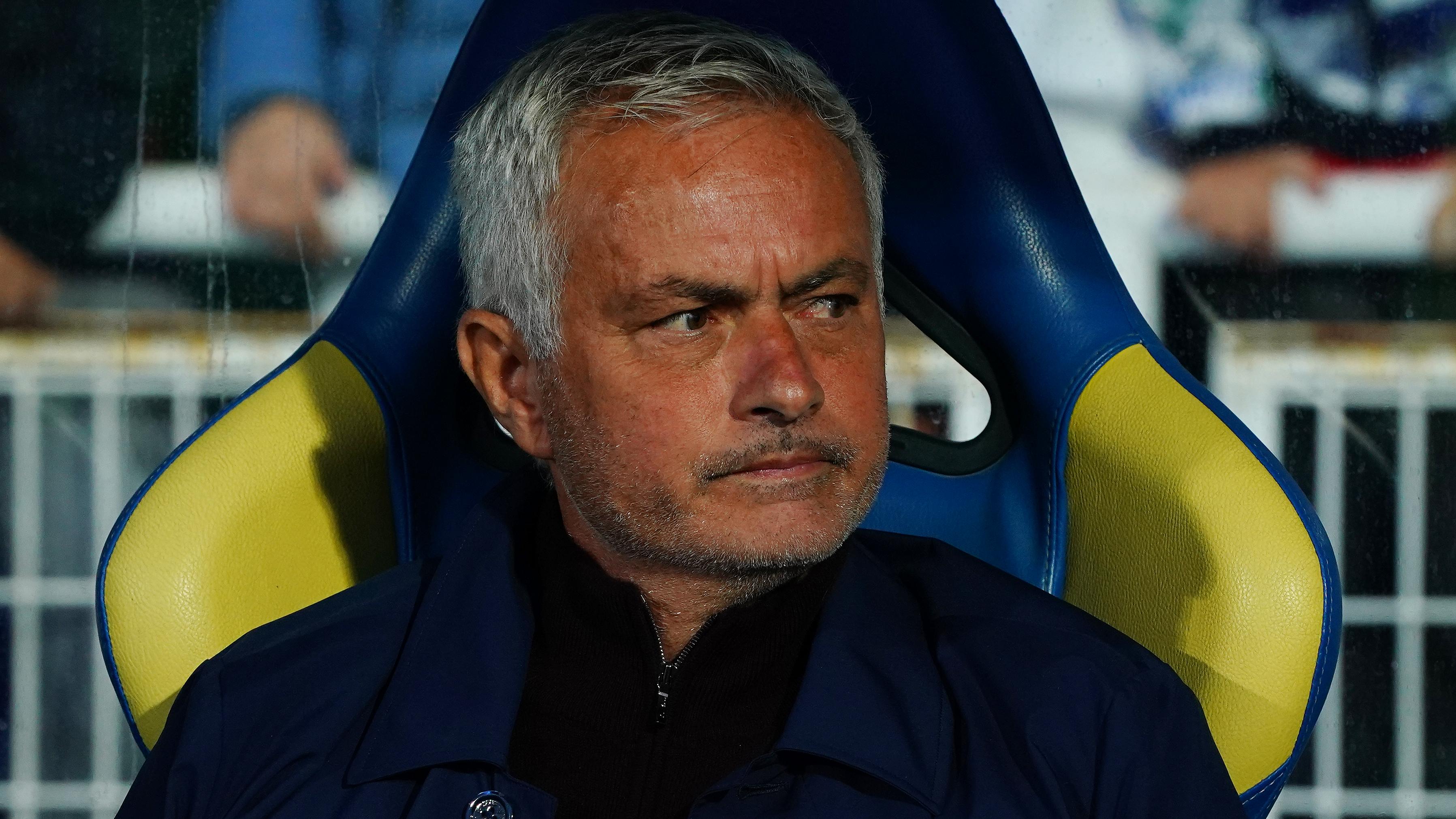 GD Estoril Praia v SL Benfica - Primeira Liga