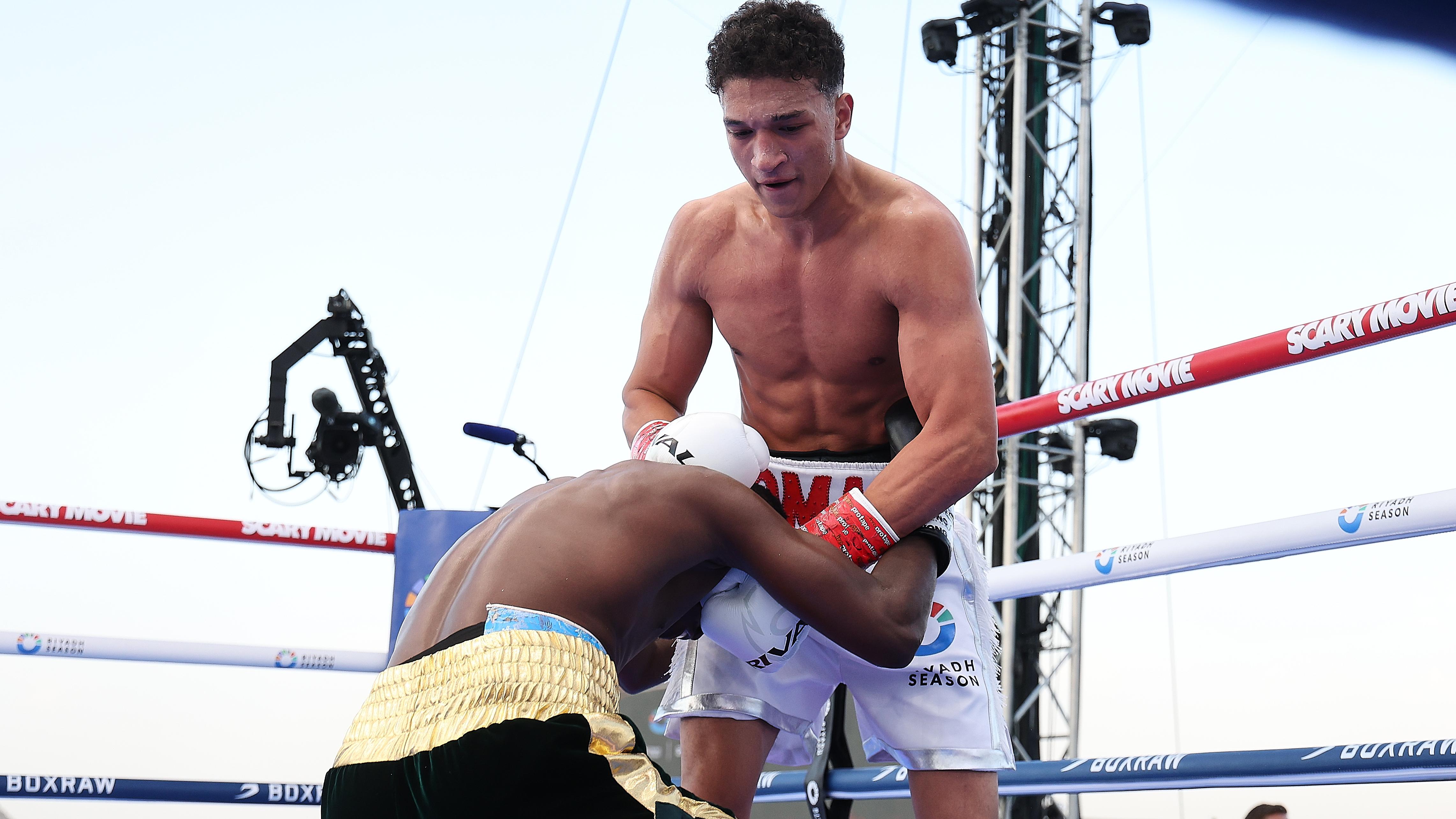 Oleksandr Usyk v Rico Verhoeven: Glory in Giza - Fight Night