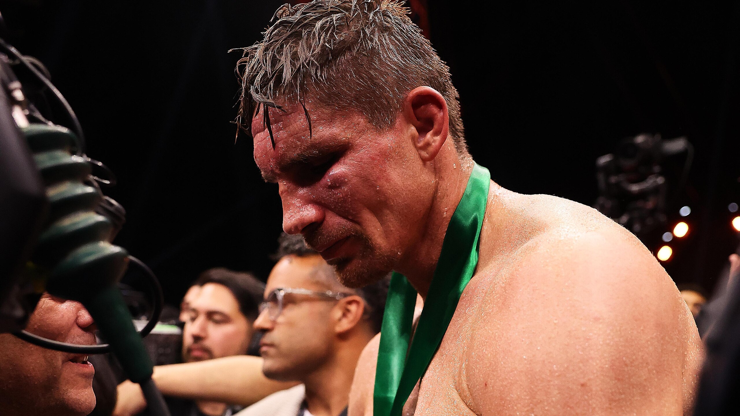 Oleksandr Usyk v Rico Verhoeven: Glory in Giza - Fight Night