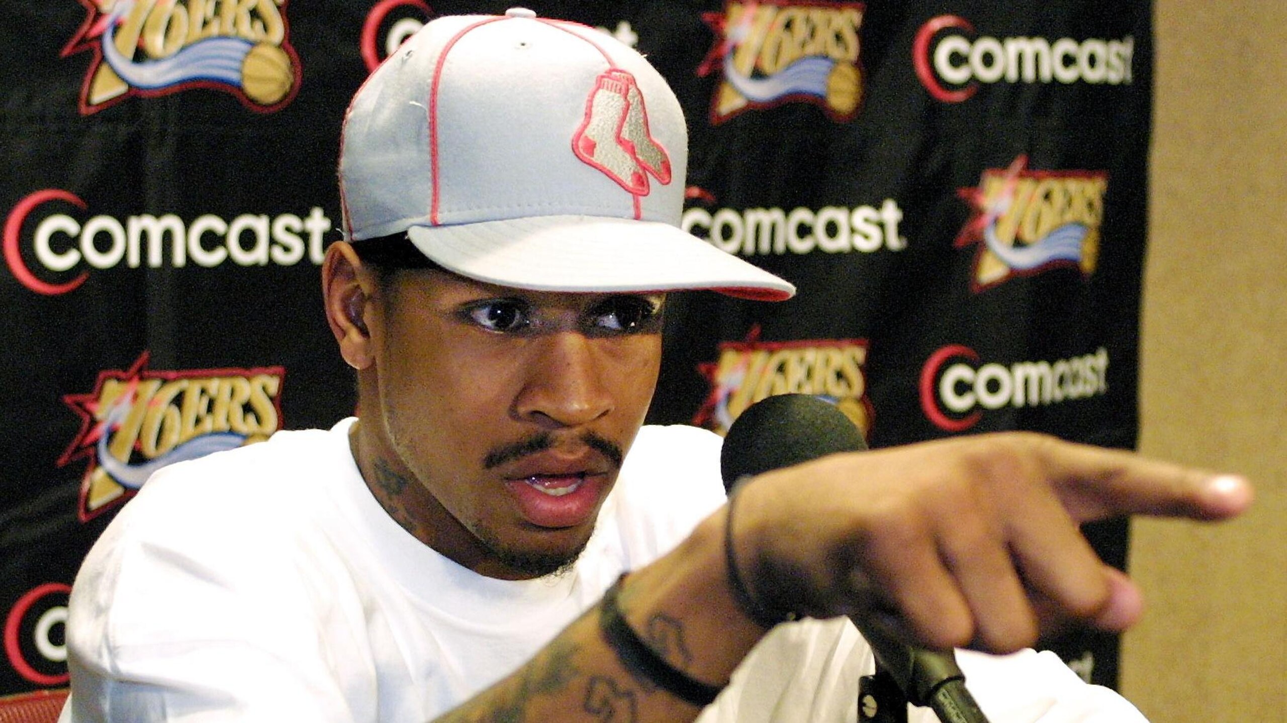 Philadelphia 76ers Allen Iverson addresses reporte Philadelphia 76ers Allen Iverson addresses reporte