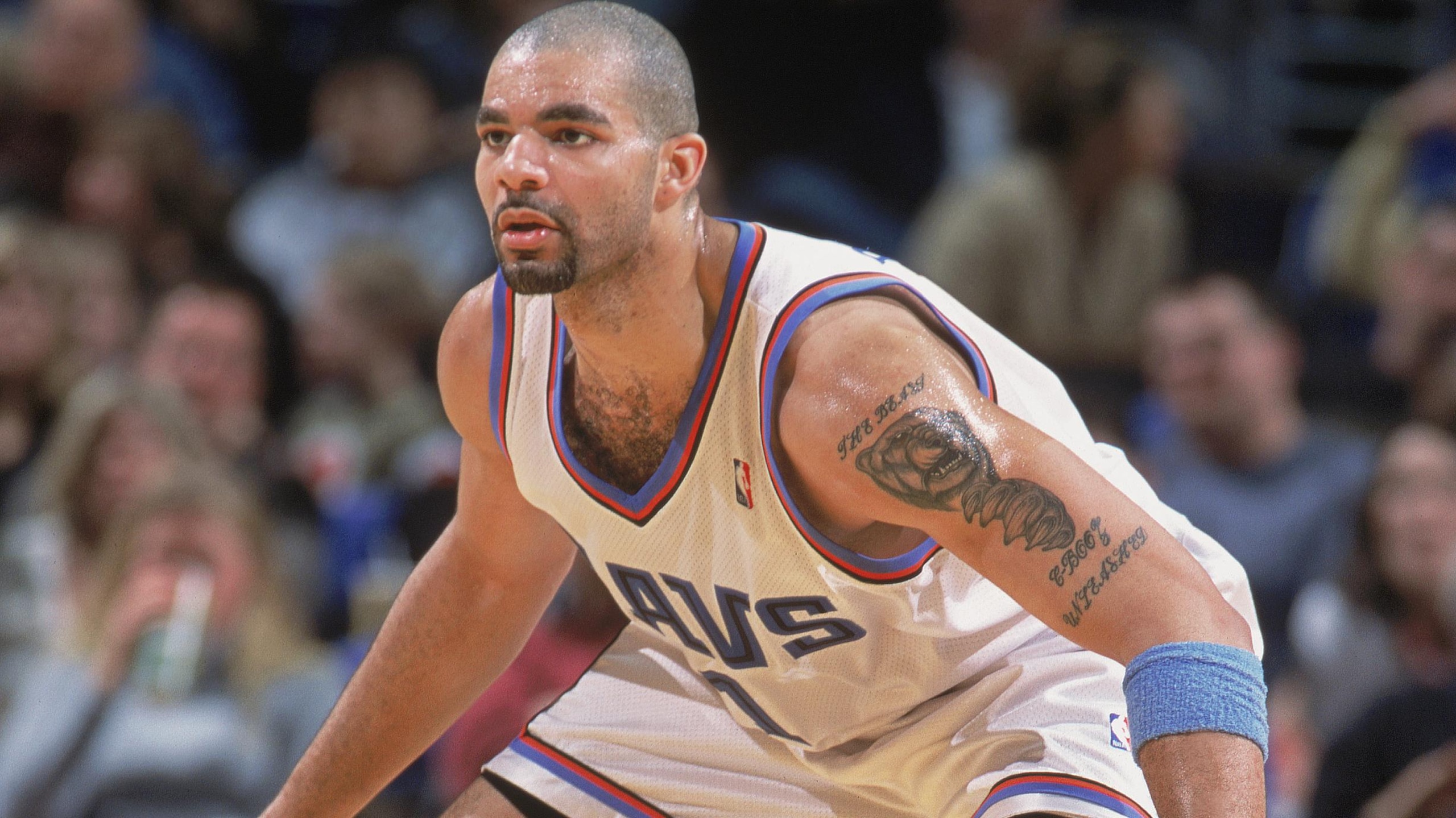 Carlos Boozer holds his position Carlos Boozer holds his position