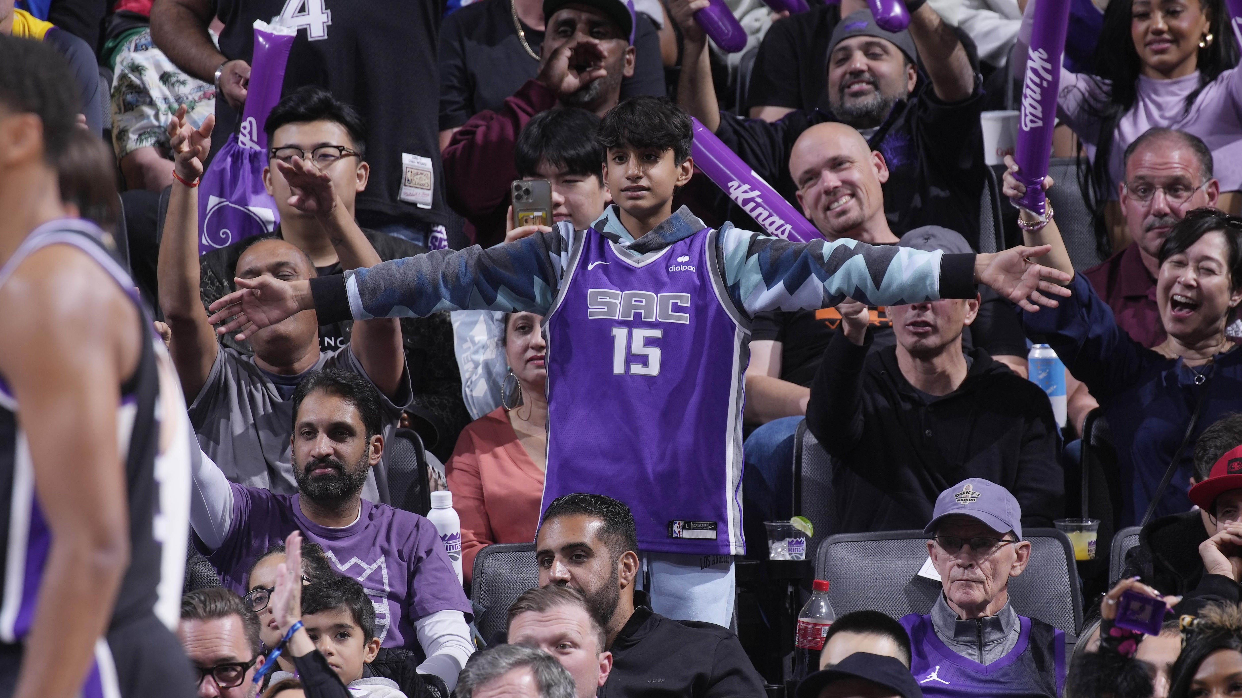 Los Angeles Lakers v Sacramento Kings