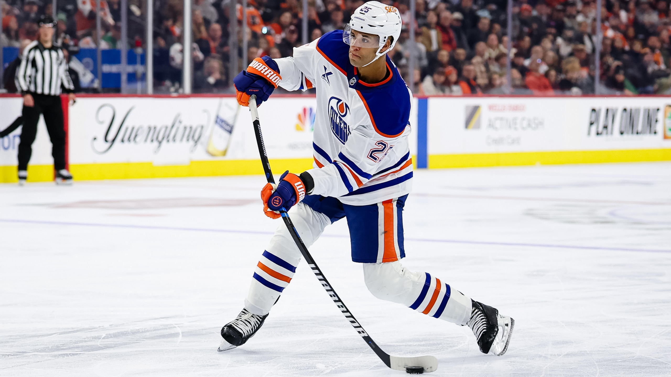 Edmonton Oilers v Philadelphia Flyers Edmonton Oilers v Philadelphia Flyers