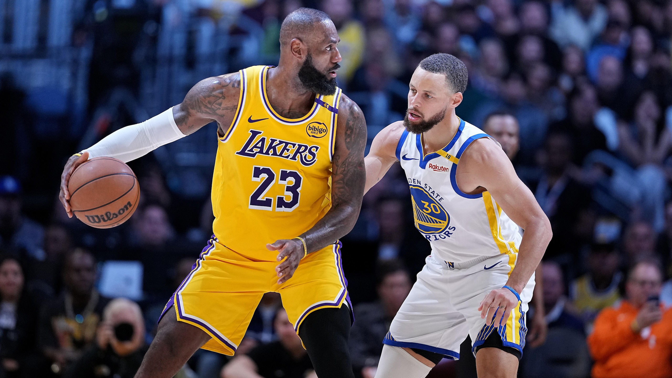 Golden State Warriors v Los Angeles Lakers