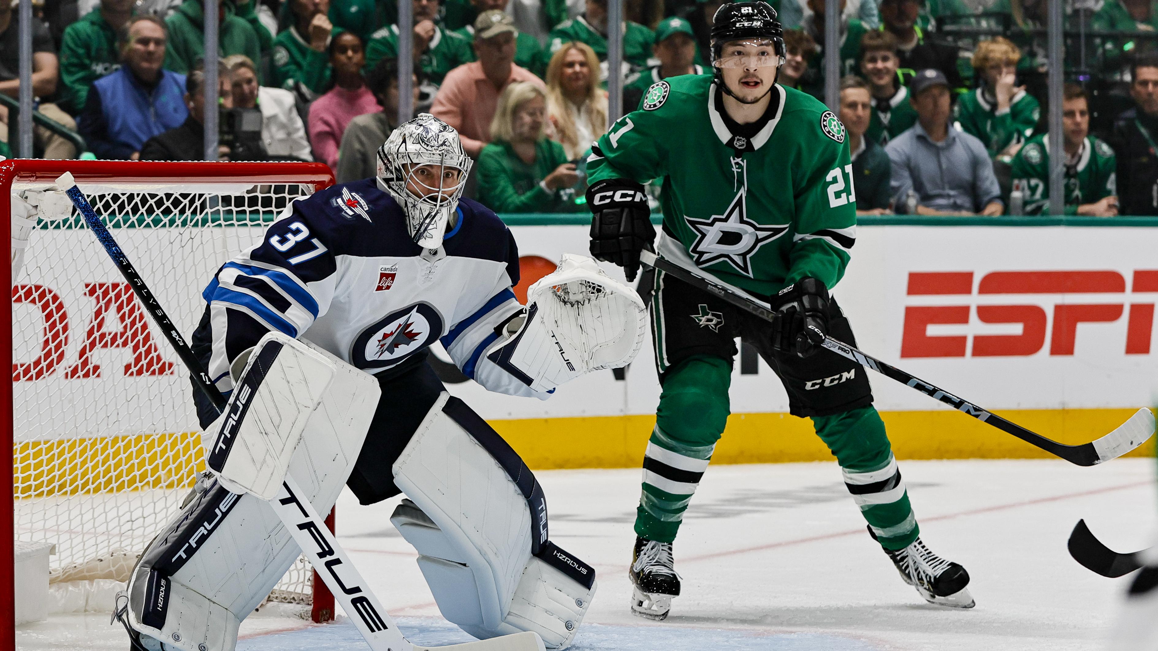 NHL: MAY 13 Stanley Cup Playoffs 2nd Round Jets at Stars