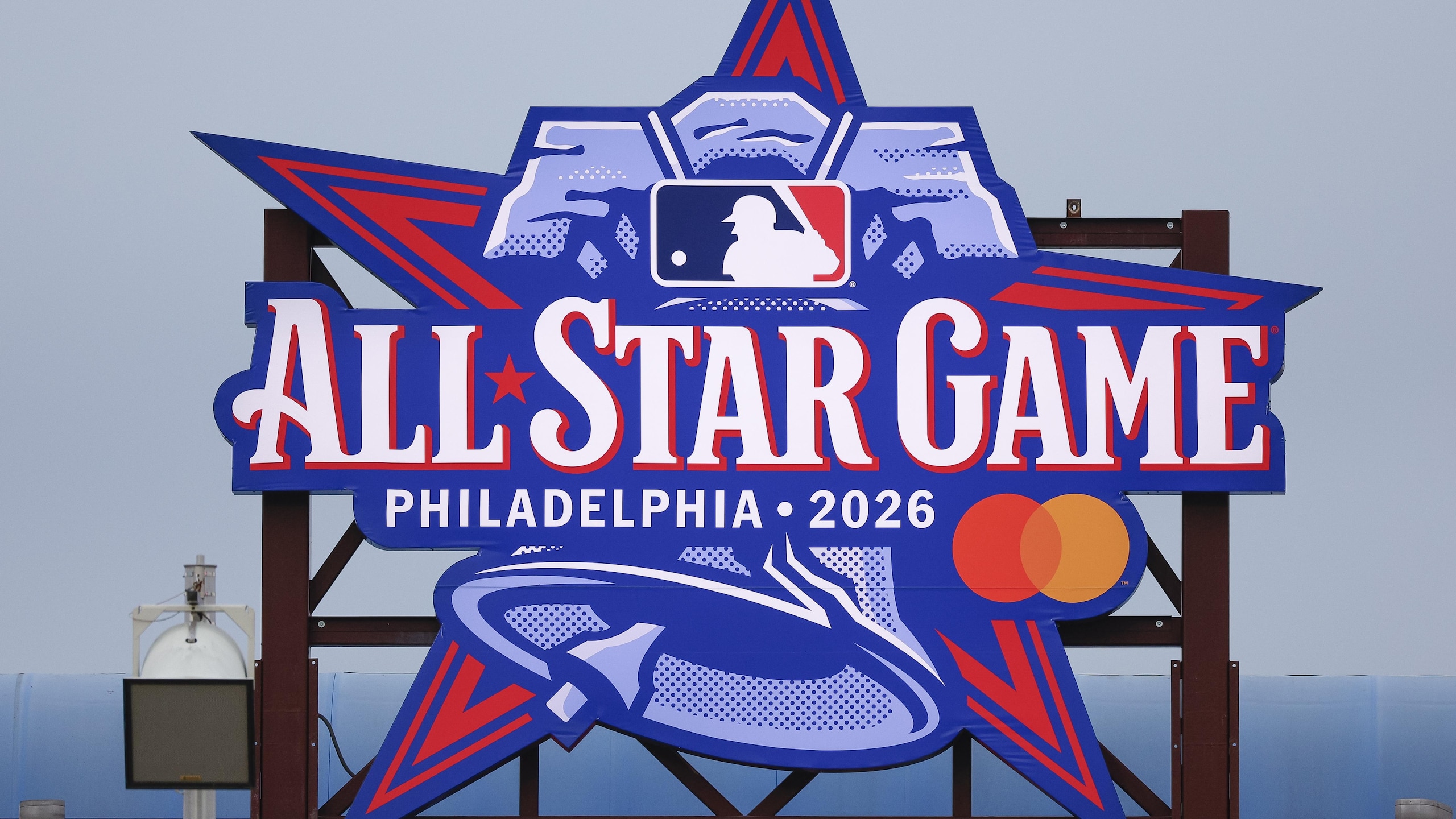 Los Angeles Angels v Philadelphia Phillies