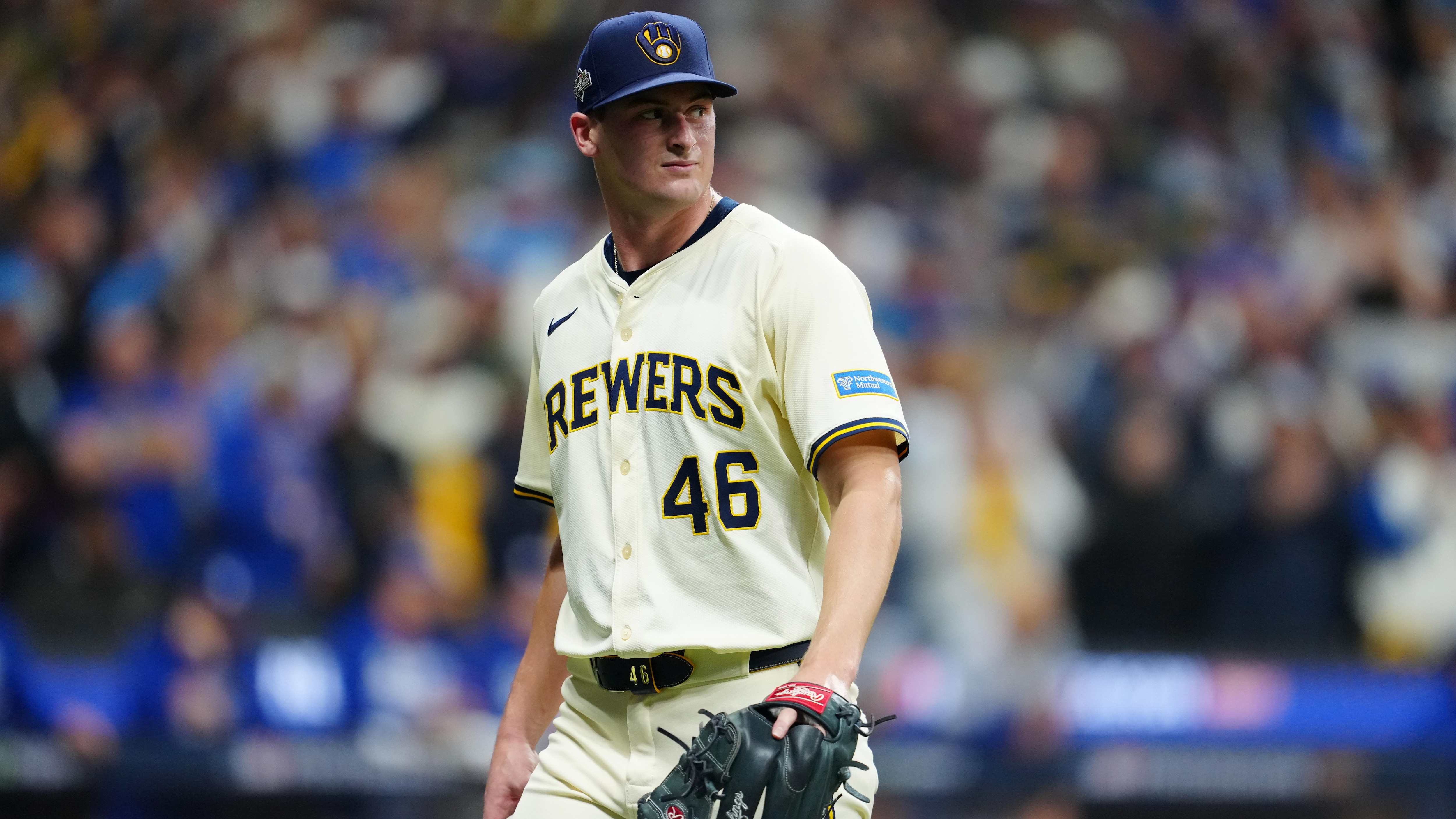 Championship Series - Los Angeles Dodgers v Milwaukee Brewers - Game 1