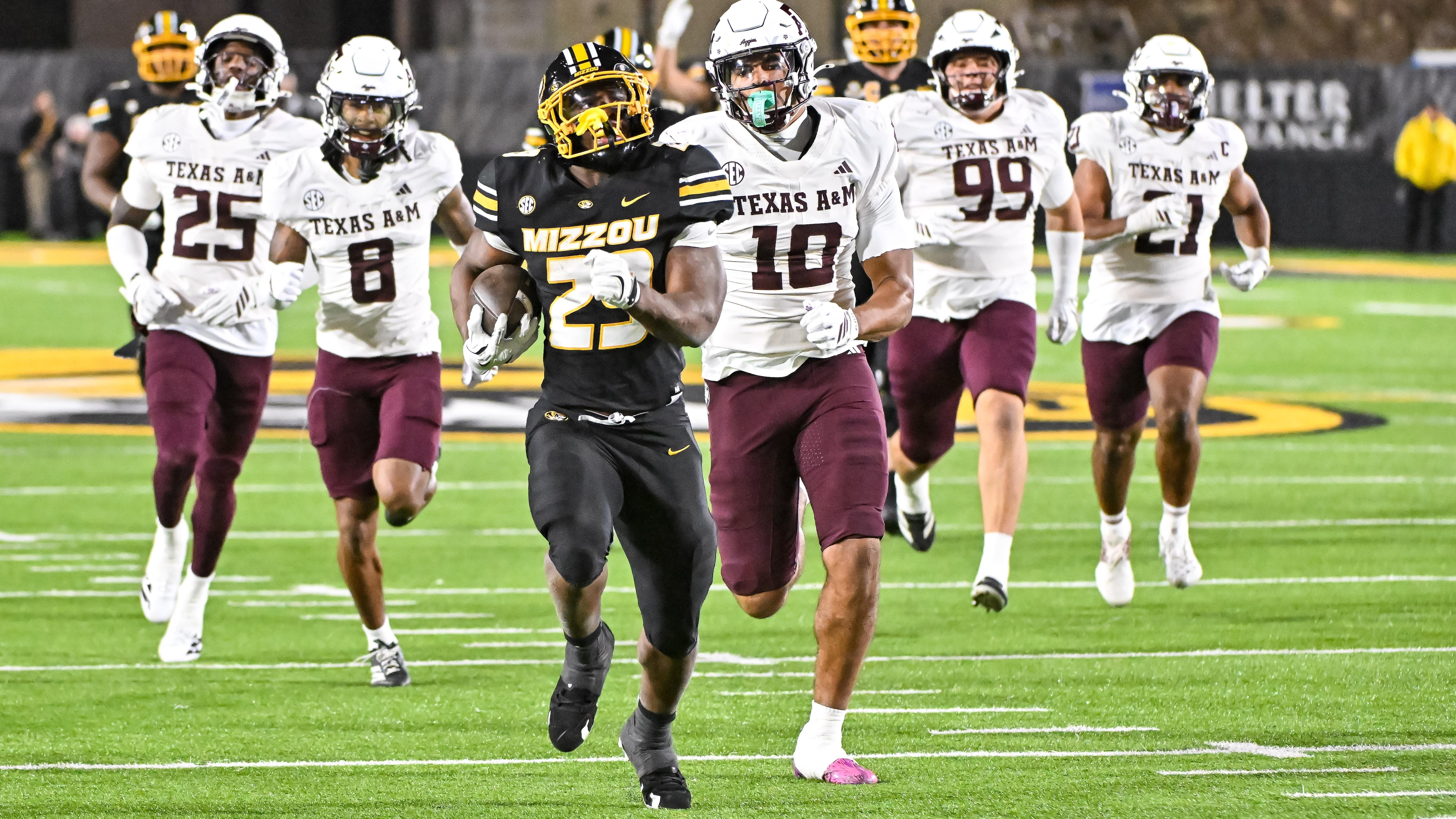 COLLEGE FOOTBALL: NOV 08 Texas A&M at Missouri