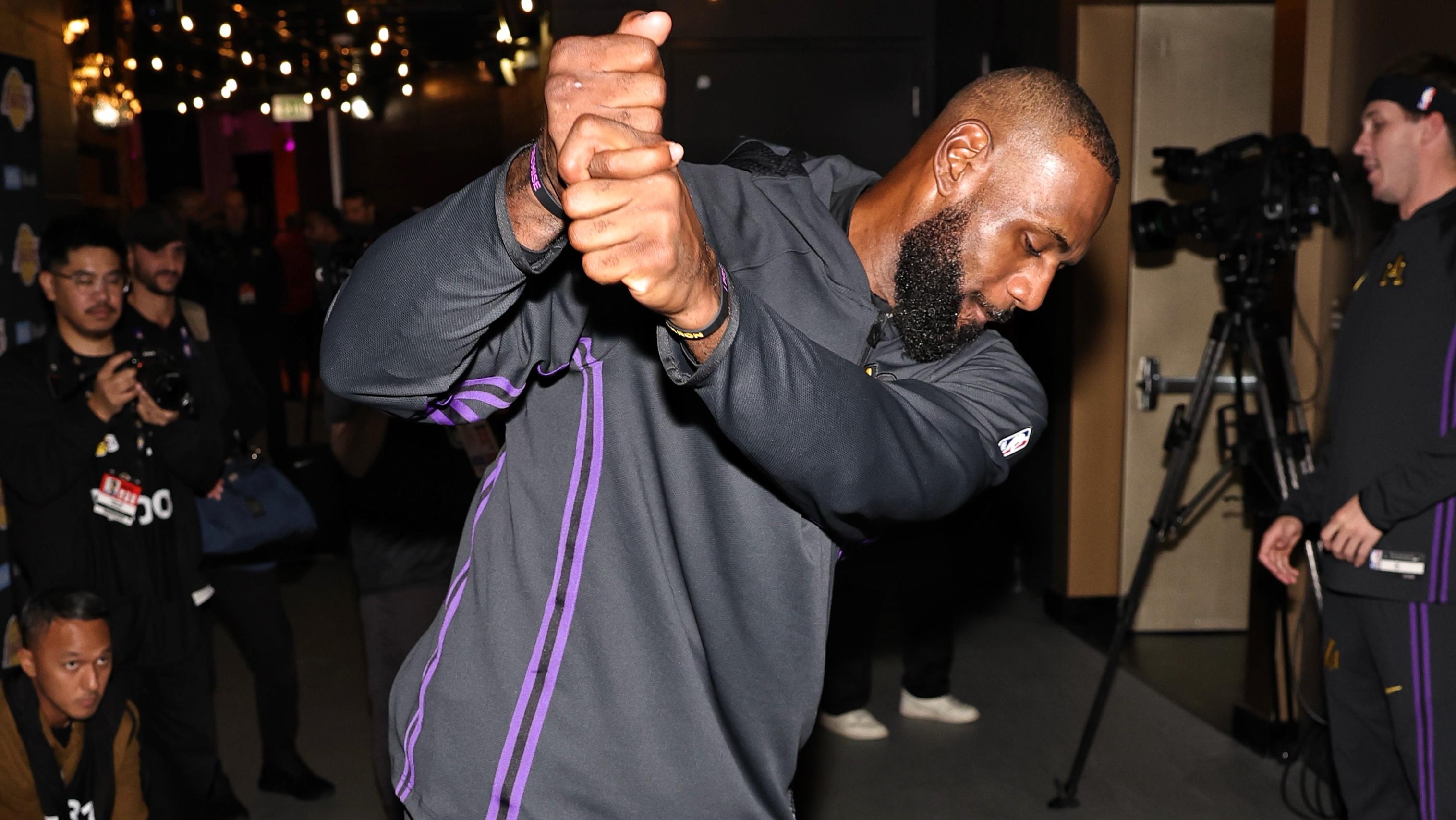 Utah Jazz v Los Angeles Lakers Utah Jazz v Los Angeles Lakers