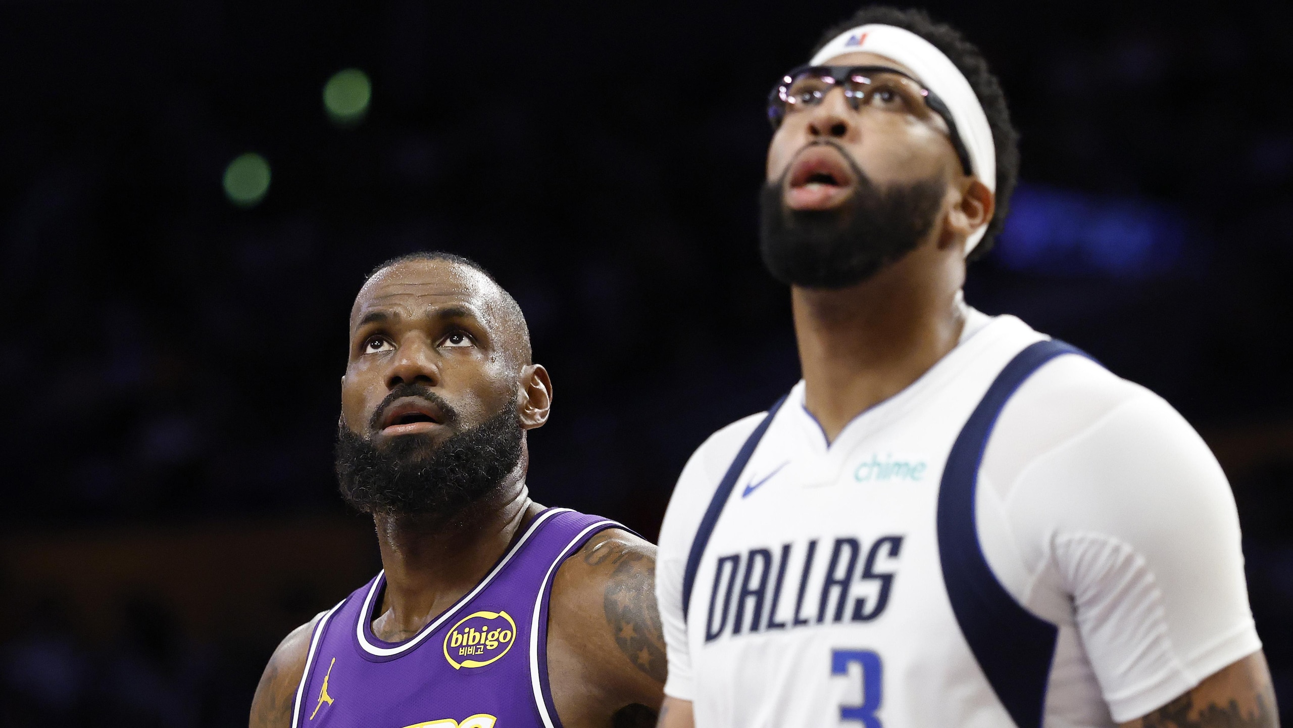 Dallas Mavericks v Los Angeles Lakers
