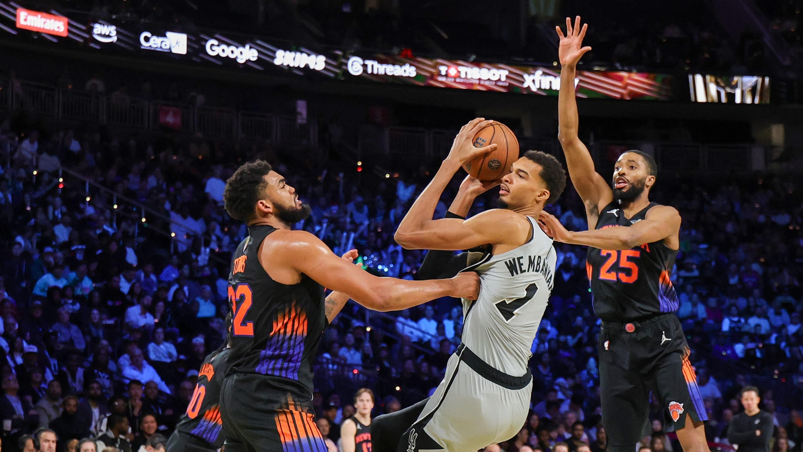 San Antonio Spurs v New York Knicks: Emirates NBA Cup - Final