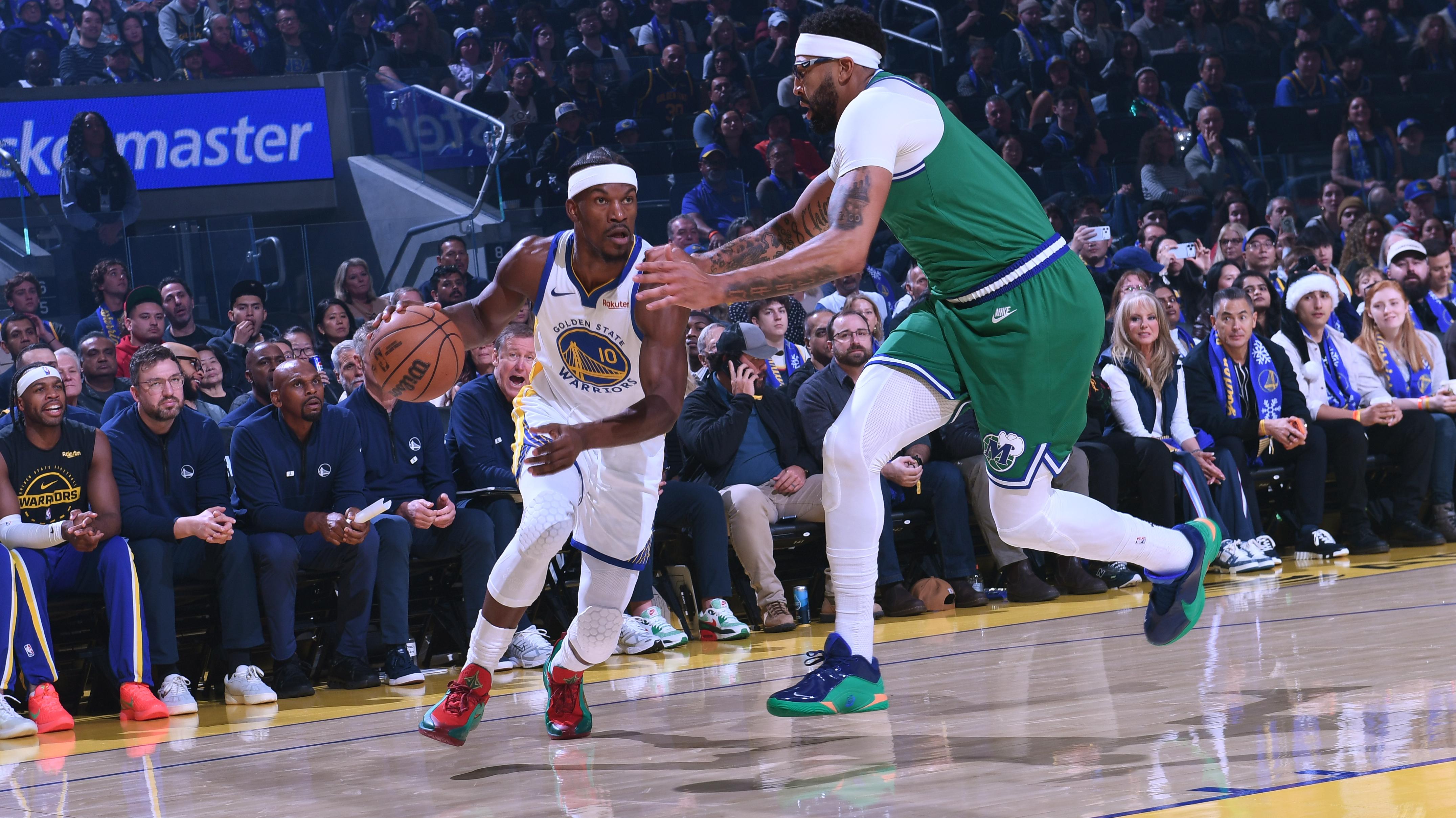 Dallas Mavericks v Golden State Warriors