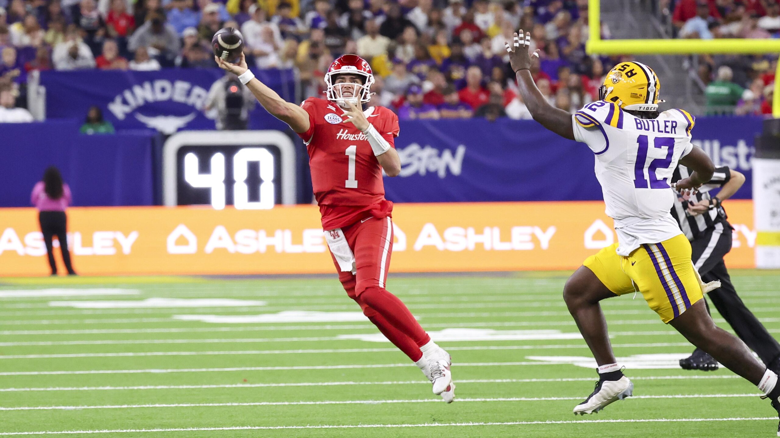 COLLEGE FOOTBALL: DEC 27 Kinder's Texas Bowl LSU vs Houston