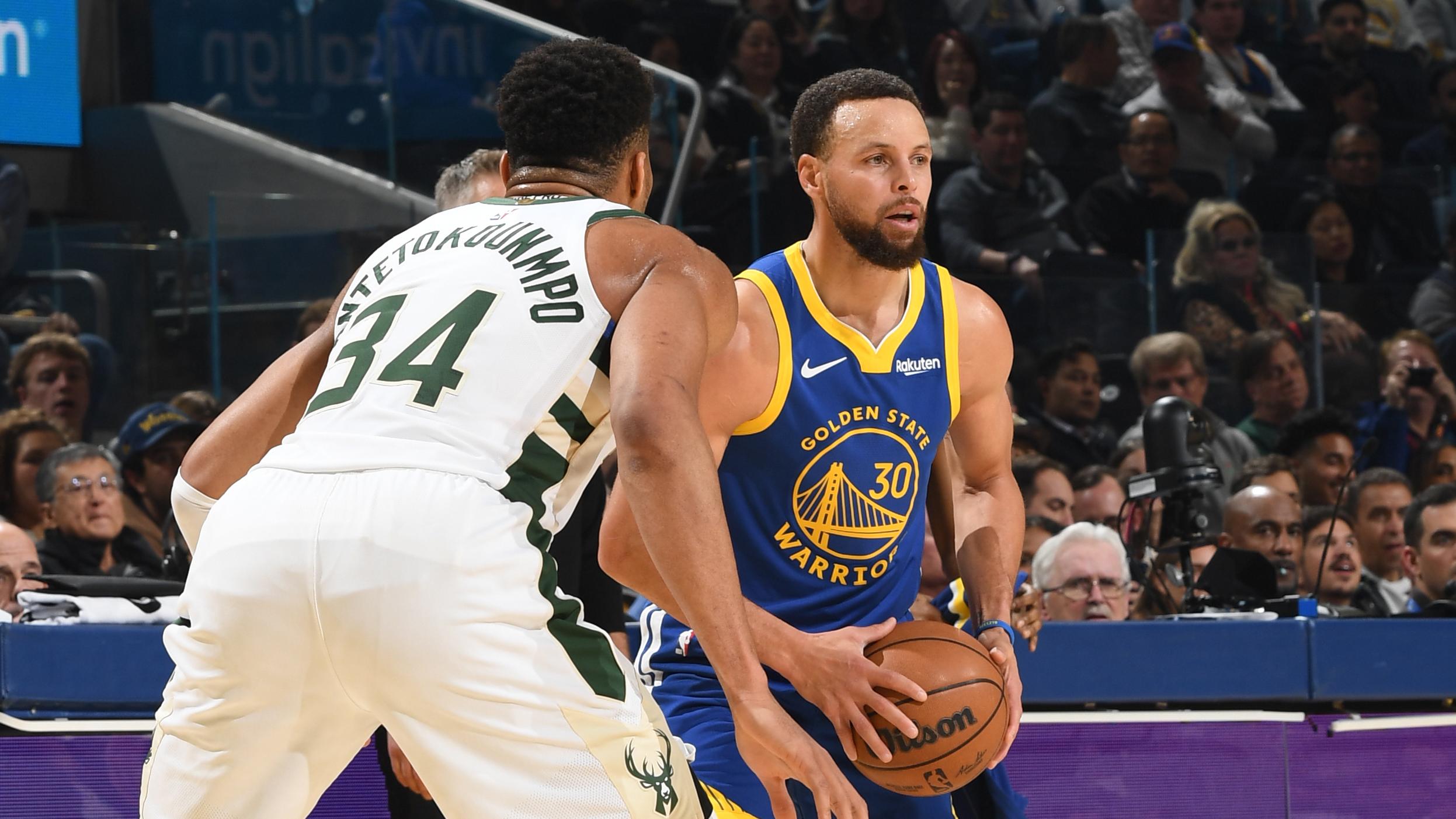 Milwaukee Bucks v Golden State Warriors Milwaukee Bucks v Golden State Warriors