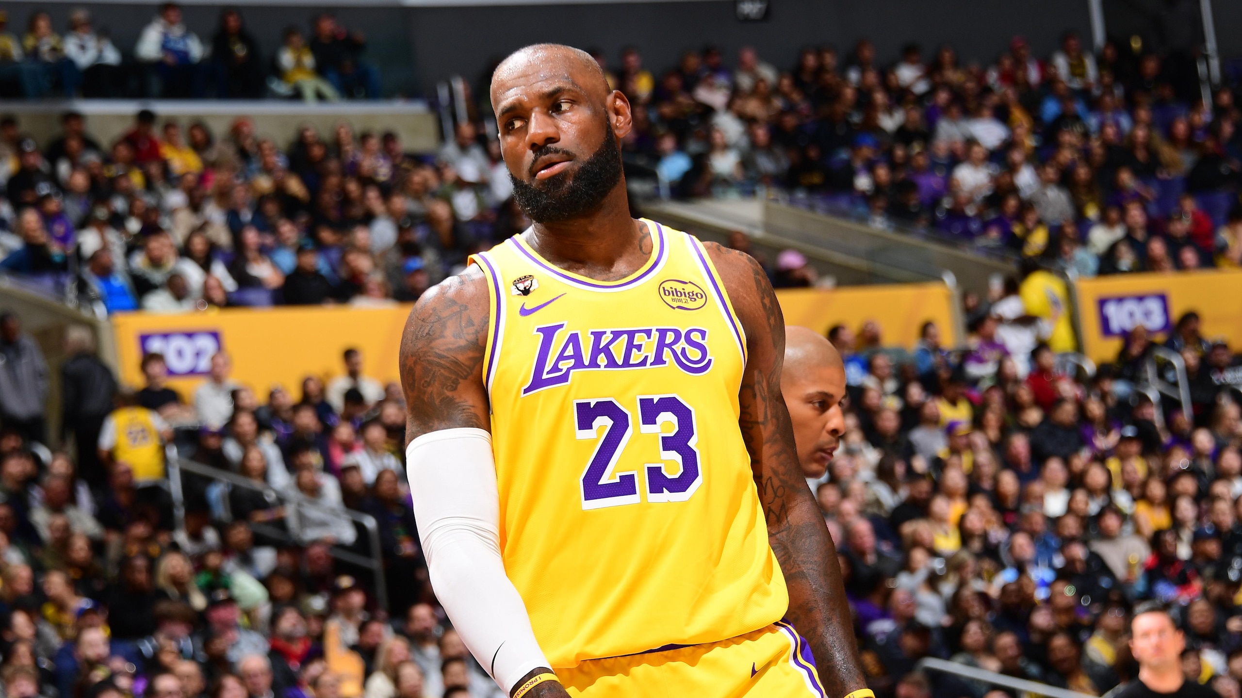 Los Angeles Clippers v Los Angeles Lakers