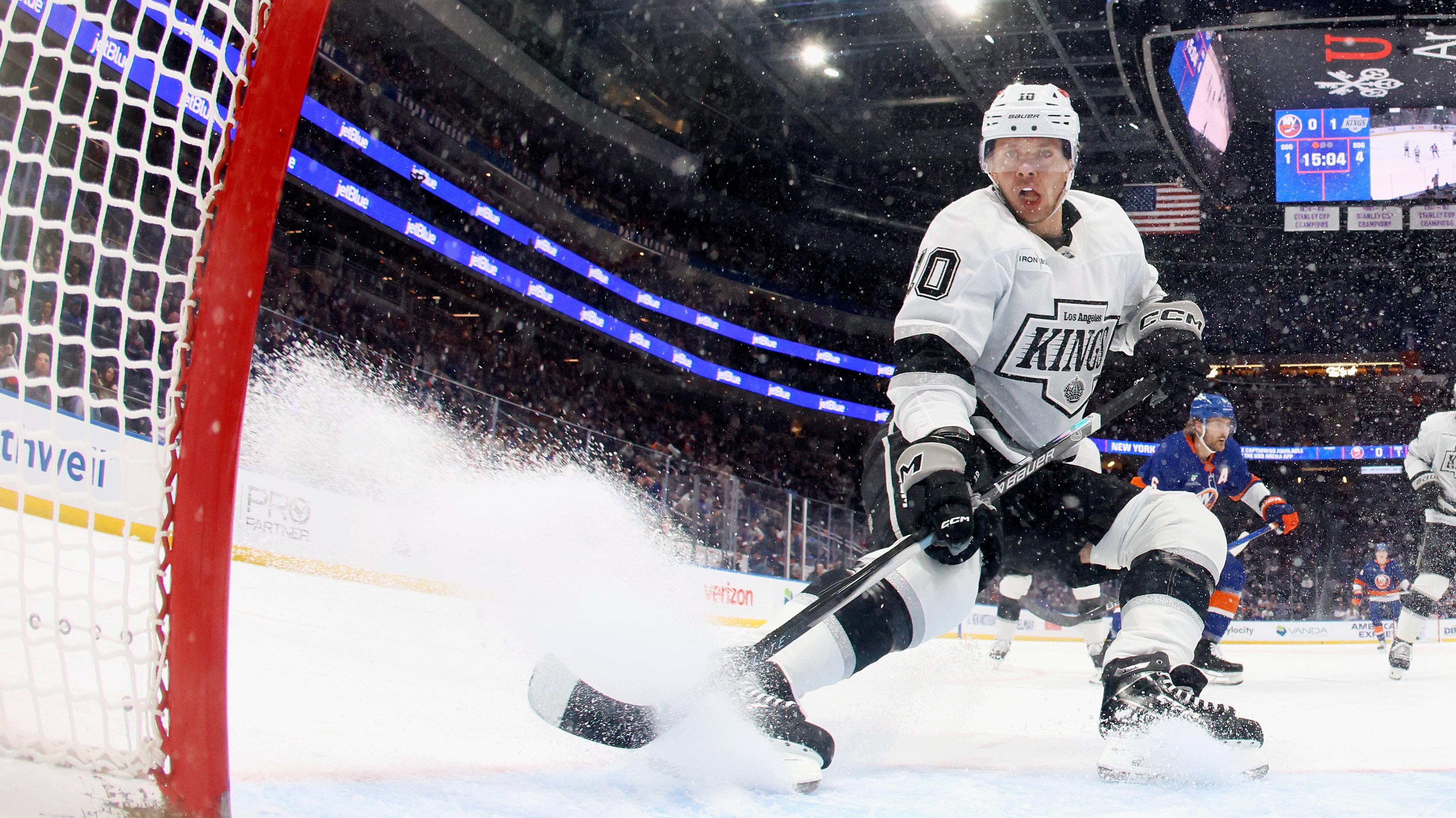 Los Angeles Kings v New York Islanders