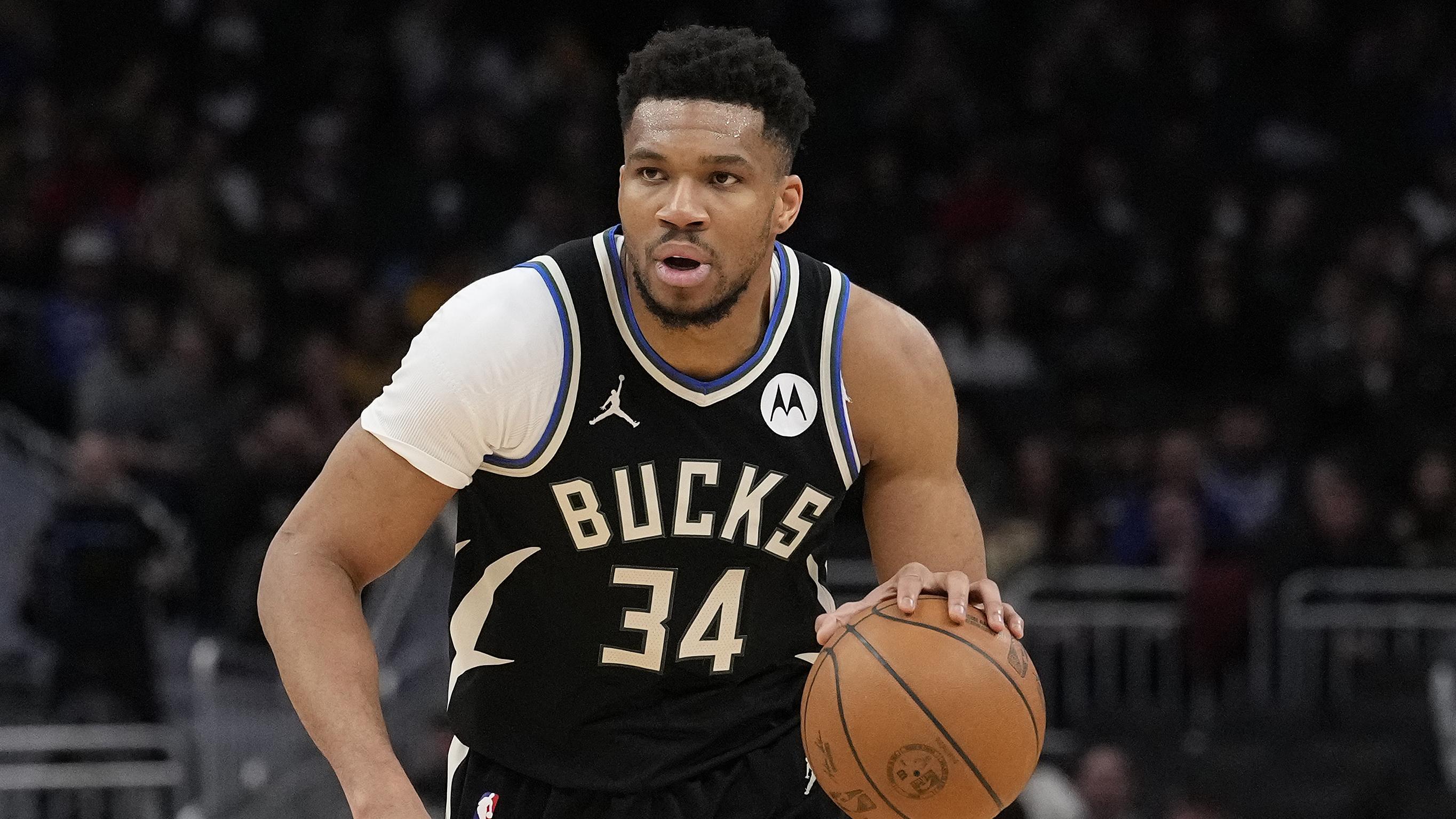 Indiana Pacers v Milwaukee Bucks
