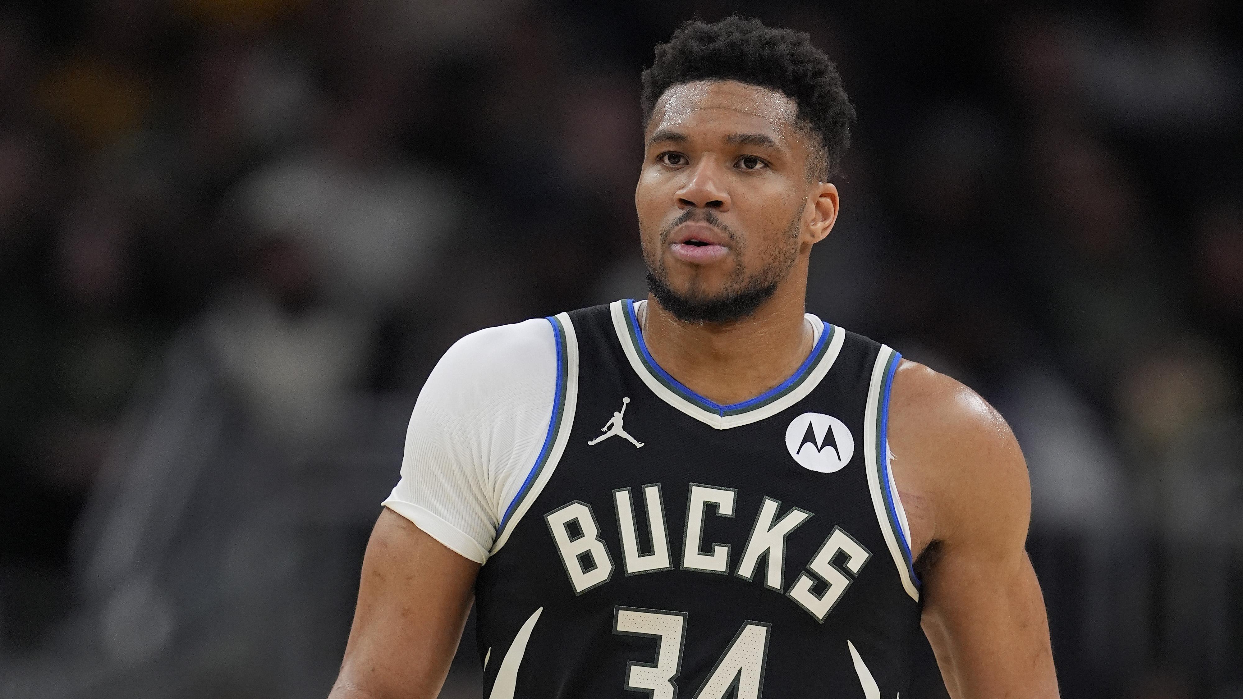 Indiana Pacers v Milwaukee Bucks