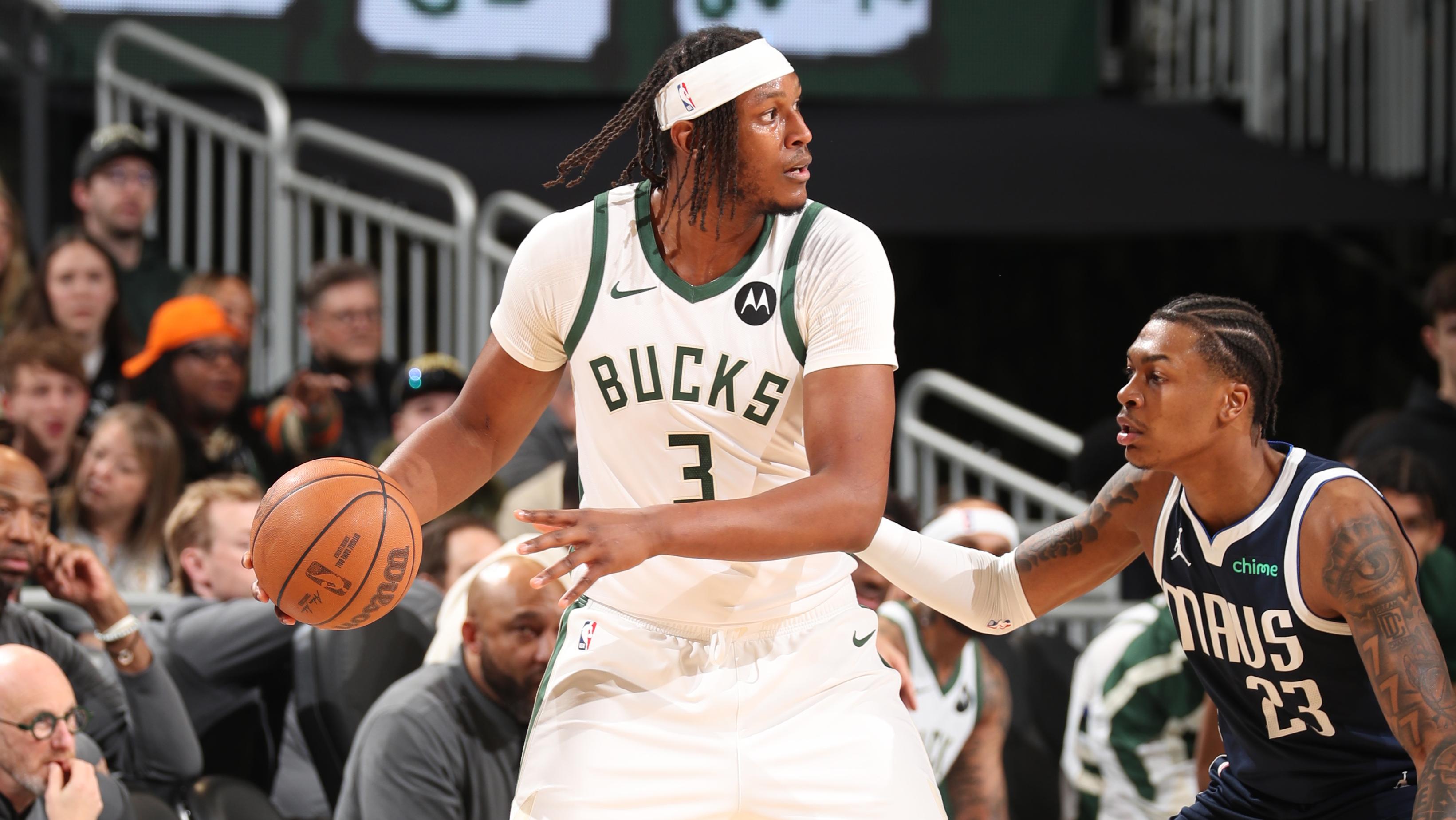Dallas Mavericks v Milwaukee Bucks