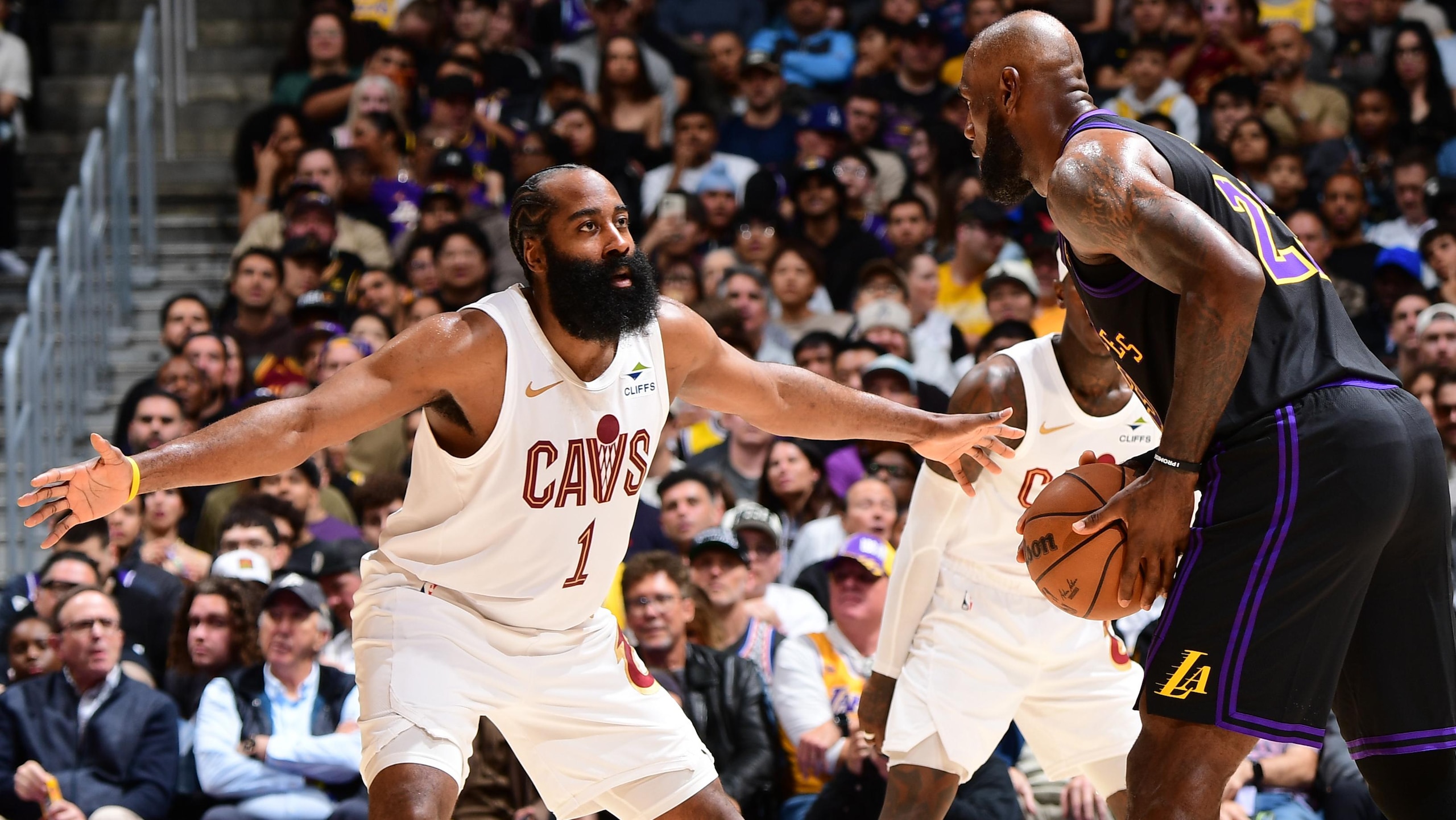 Cleveland Cavaliers v Los Angeles Lakers