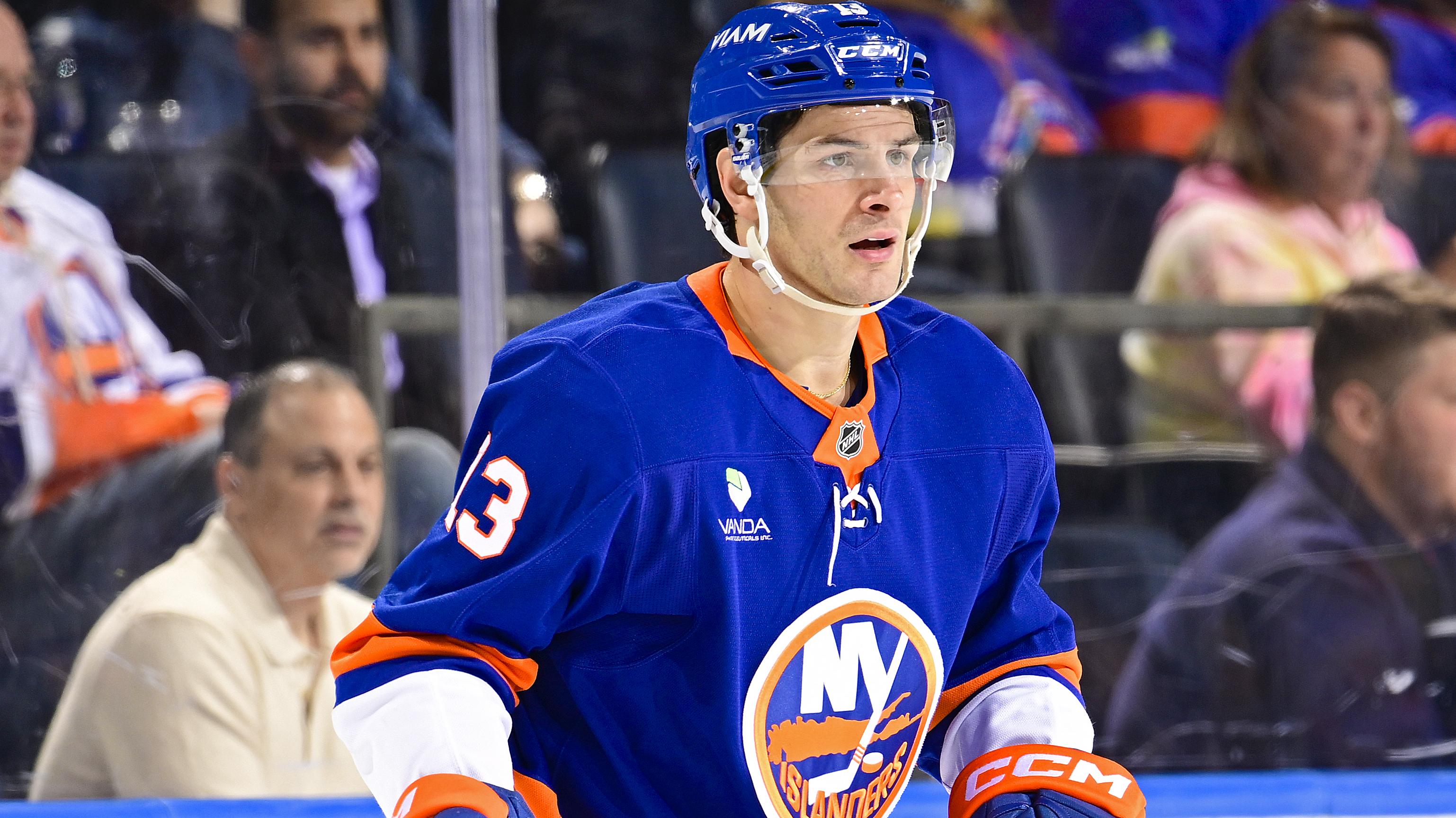 Philadelphia Flyers v New York Islanders