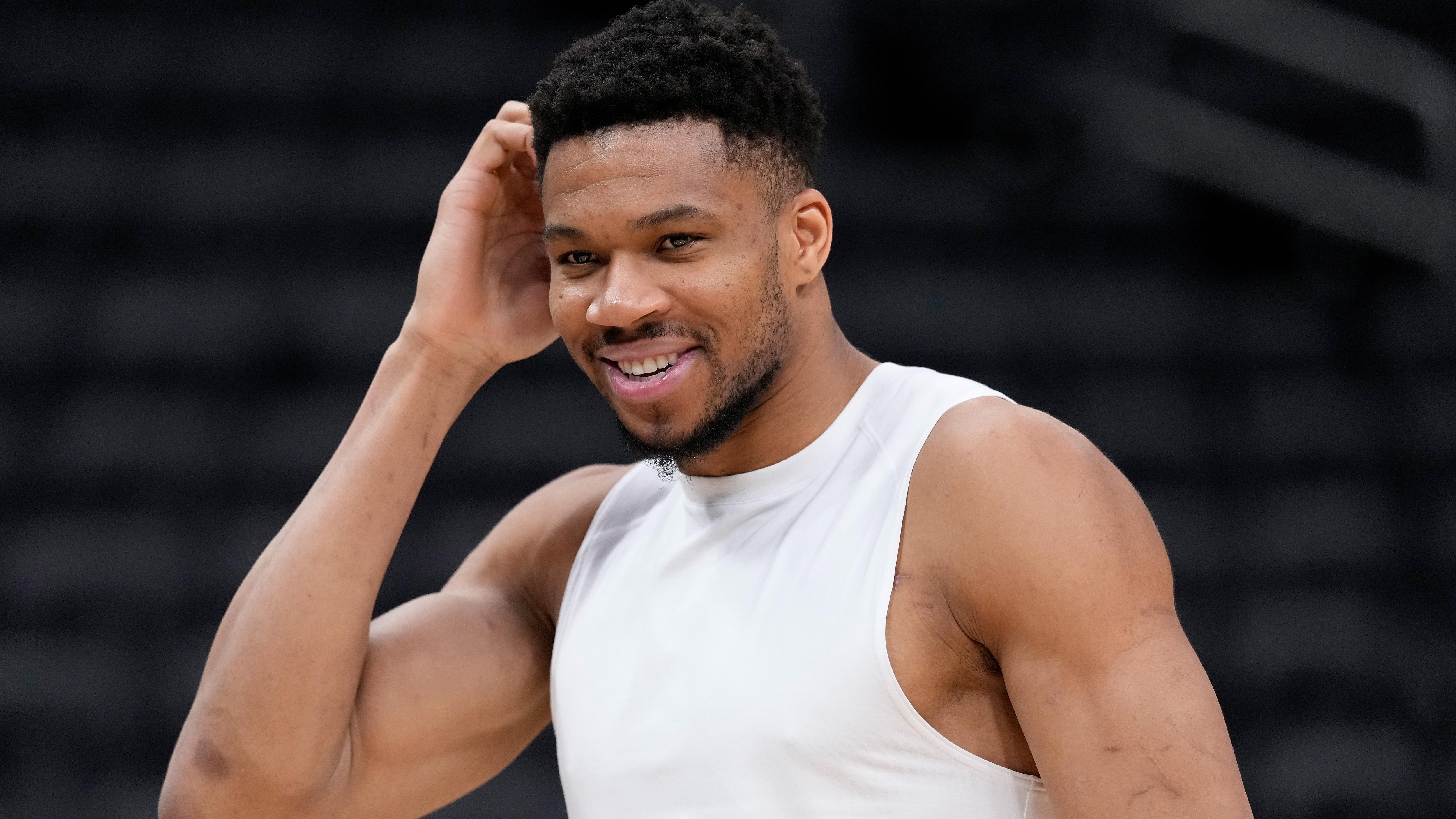 Memphis Grizzlies v Milwaukee Bucks Memphis Grizzlies v Milwaukee Bucks