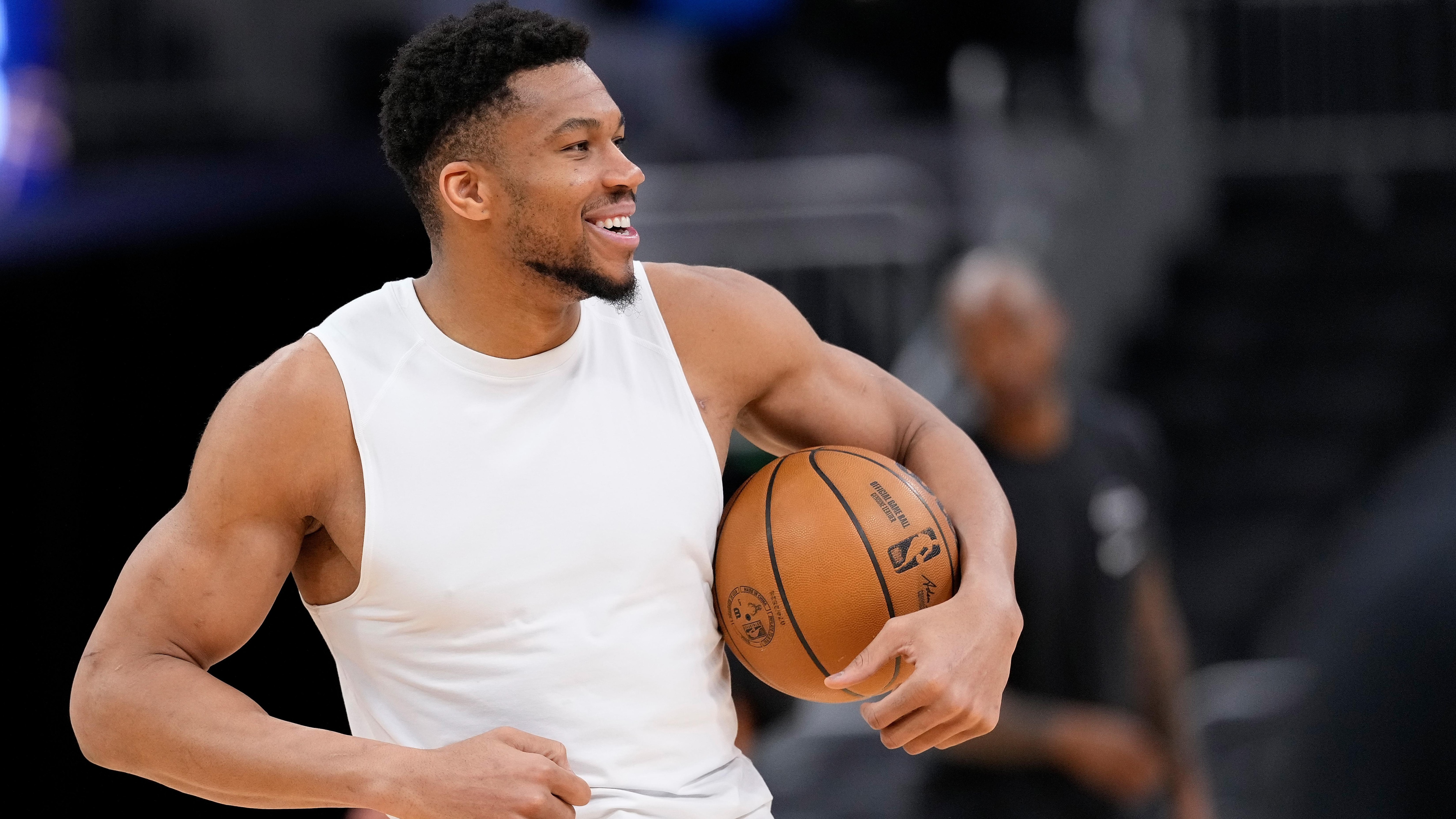 Memphis Grizzlies v Milwaukee Bucks