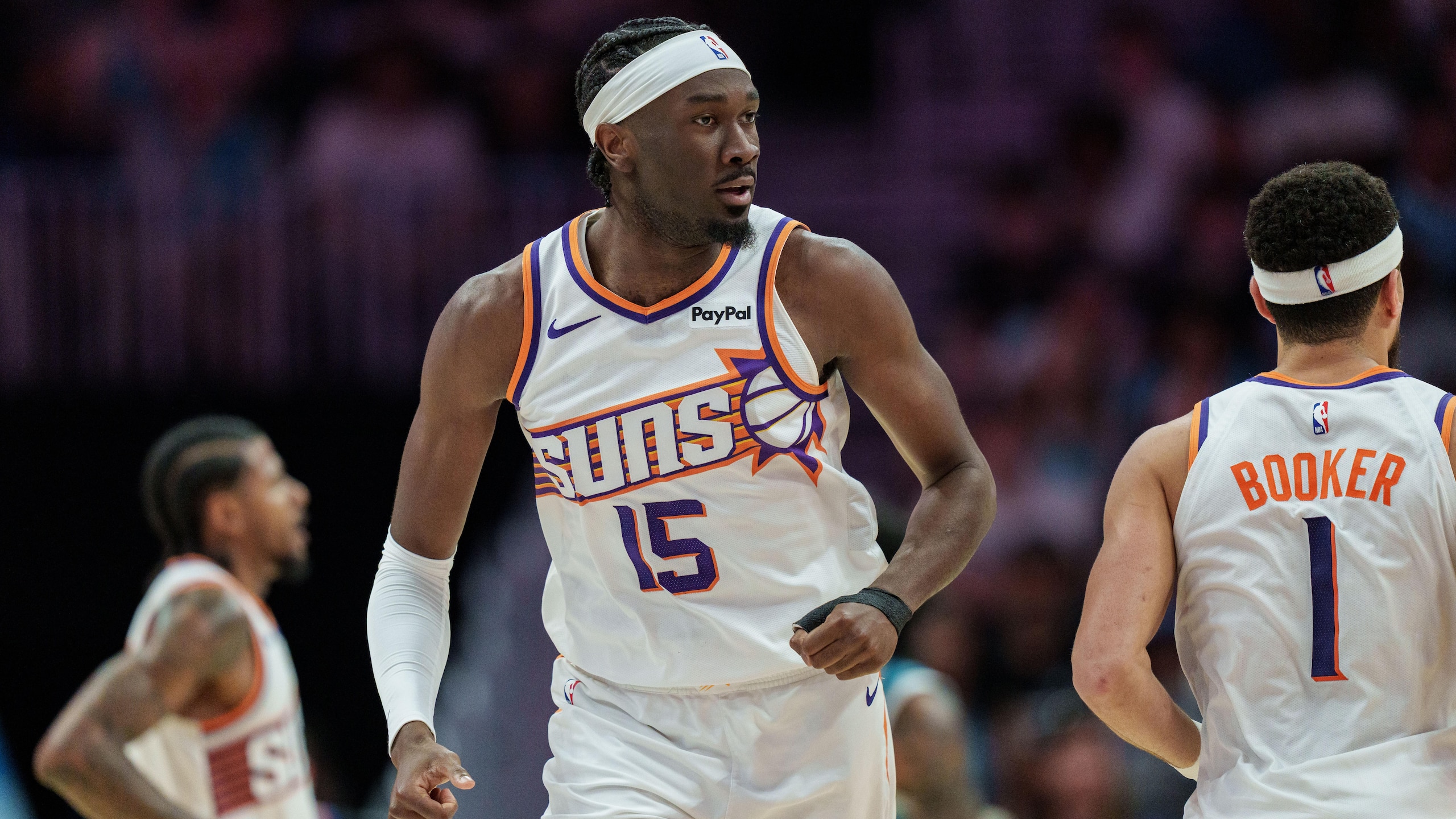 Phoenix Suns v Charlotte Hornets
